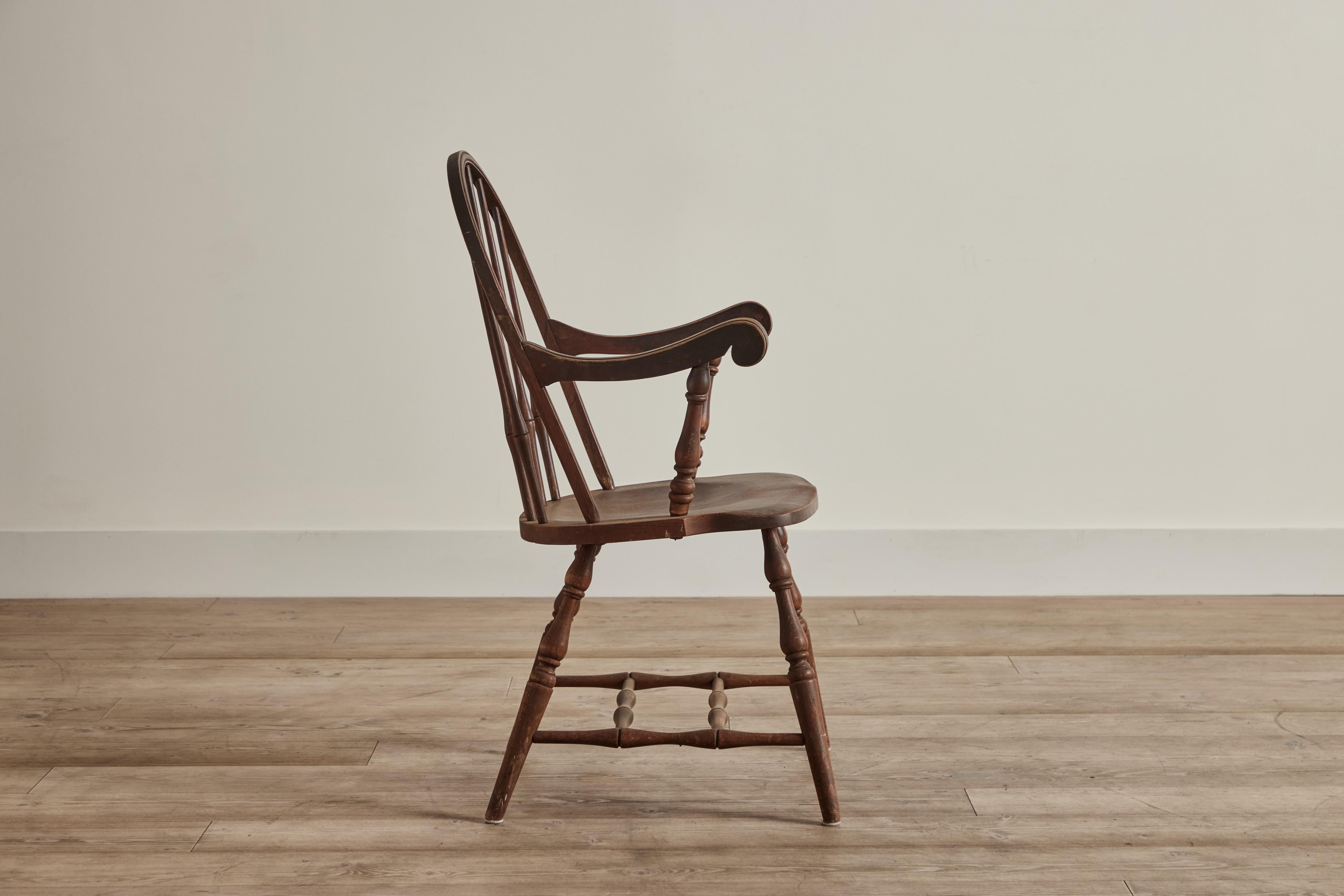 Pair of Windsor Chairs In Good Condition In Los Angeles, CA