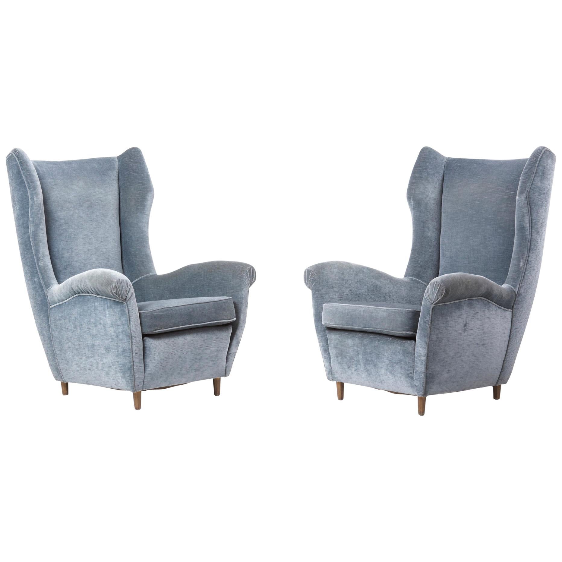Pair of Wing Back Lounge Chairs in blueish Velvet, Italy, 1950s