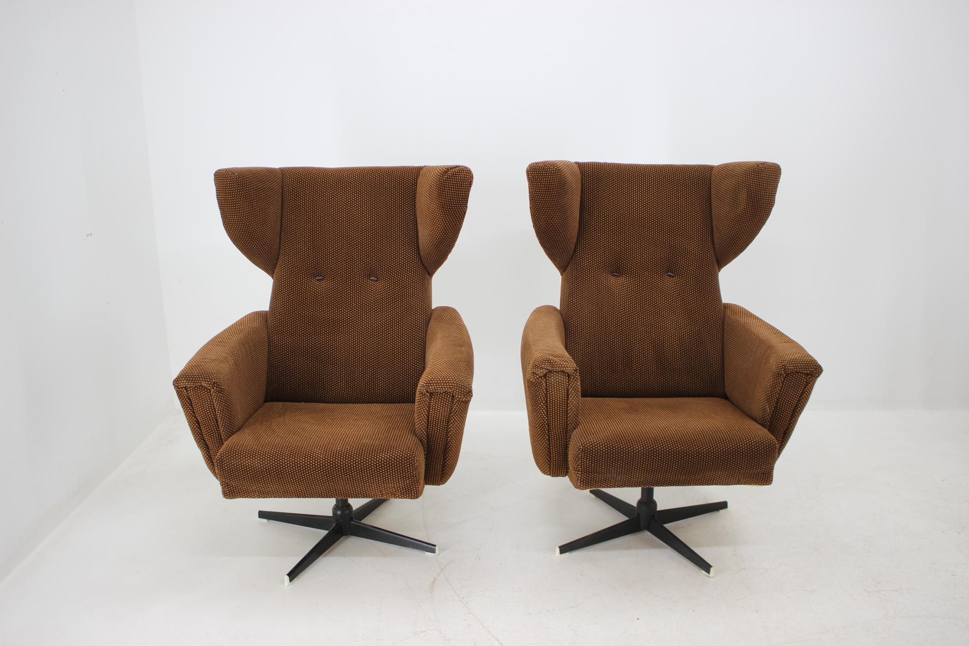 Mid-Century Modern Pair of Wing Chairs, 1960s