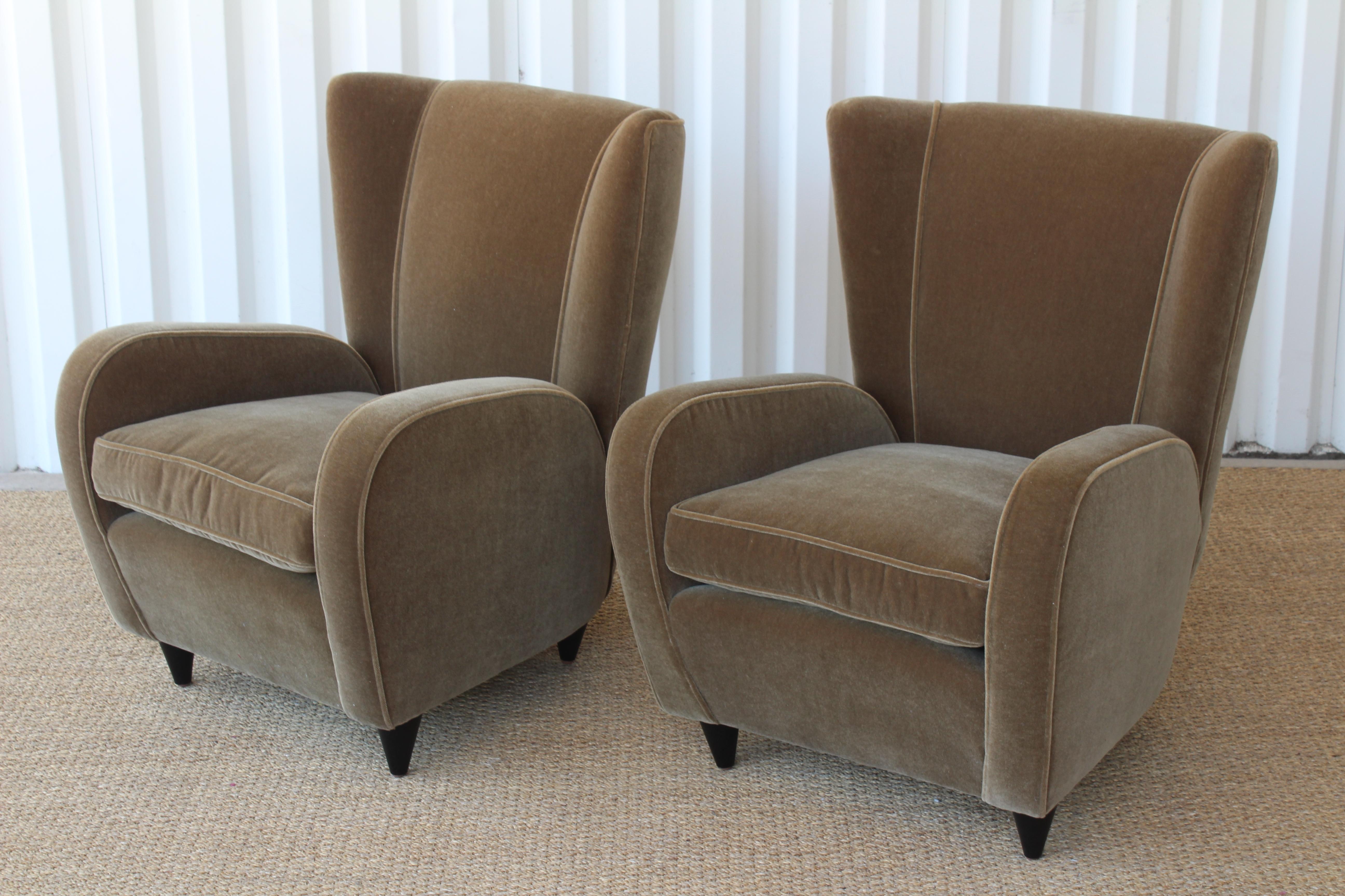 Italian Pair of Wing Chairs by Paolo Buffa, Italy, 1940s