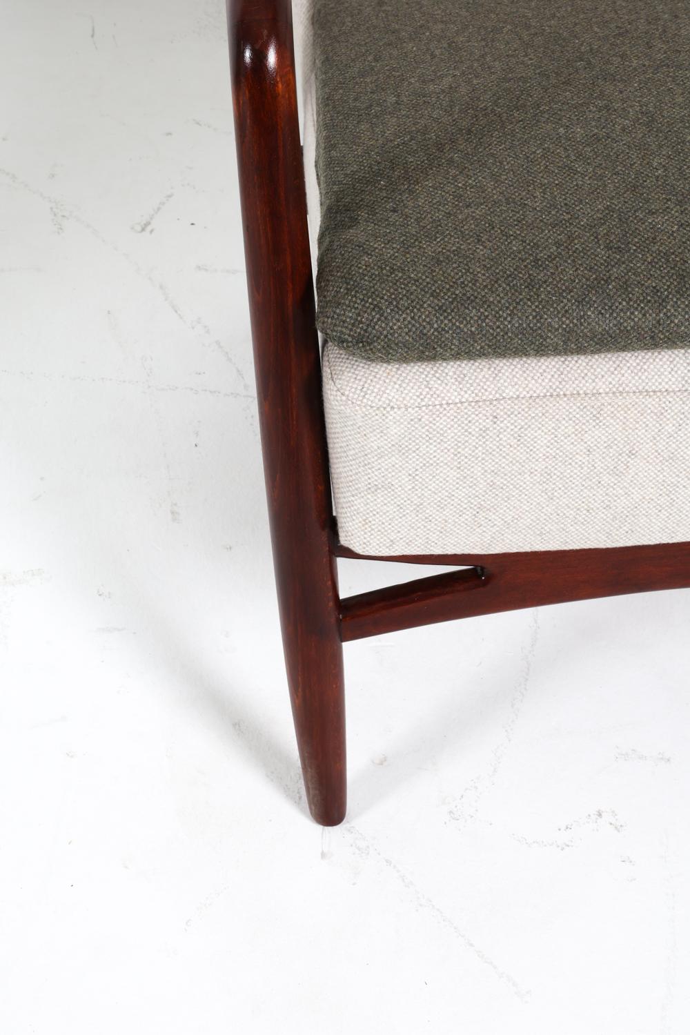 Pair of Wingback Beech Lounge Chairs by Niels & Eva Koppel, 1947 en vente 5