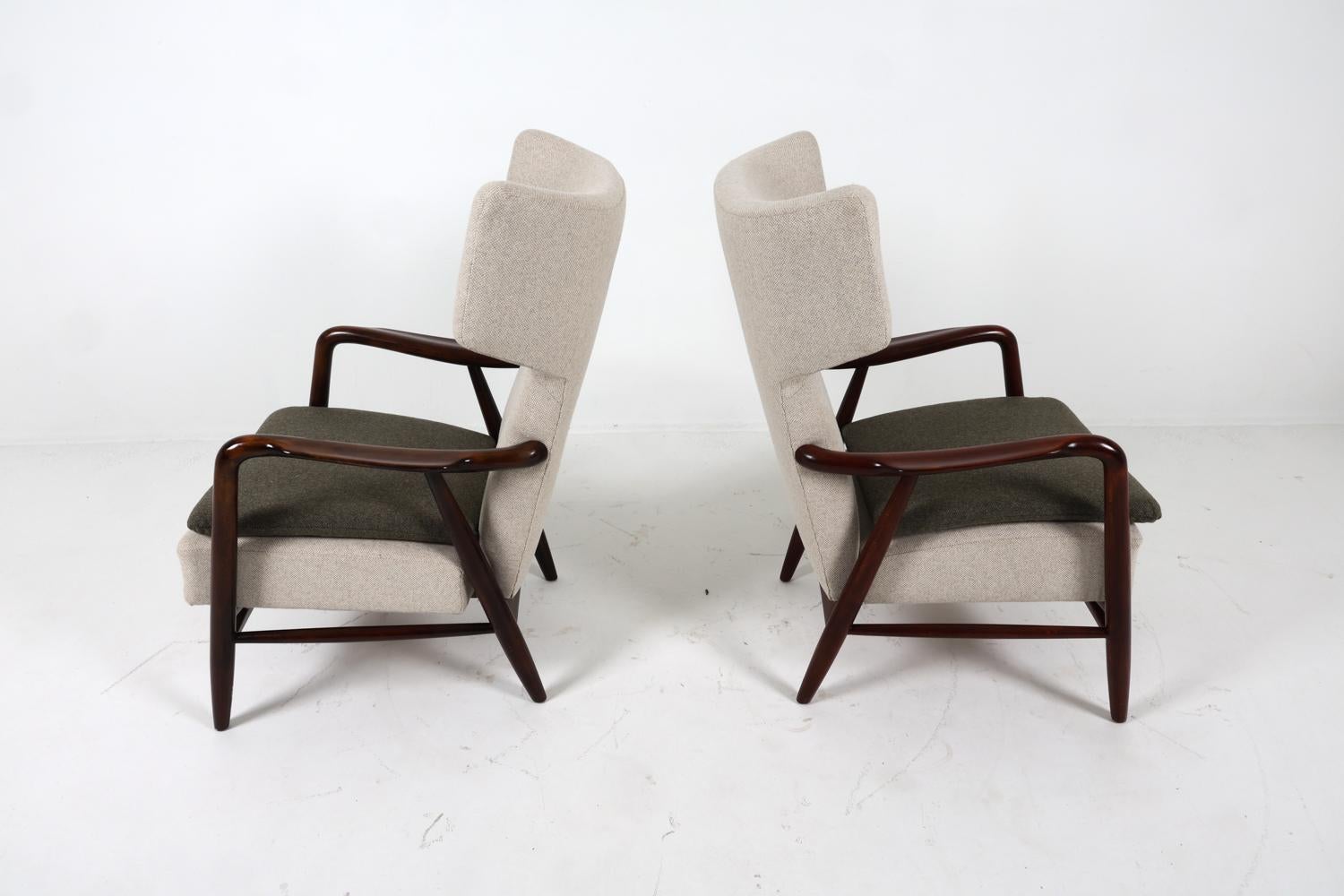 20ième siècle Pair of Wingback Beech Lounge Chairs by Niels & Eva Koppel, 1947 en vente