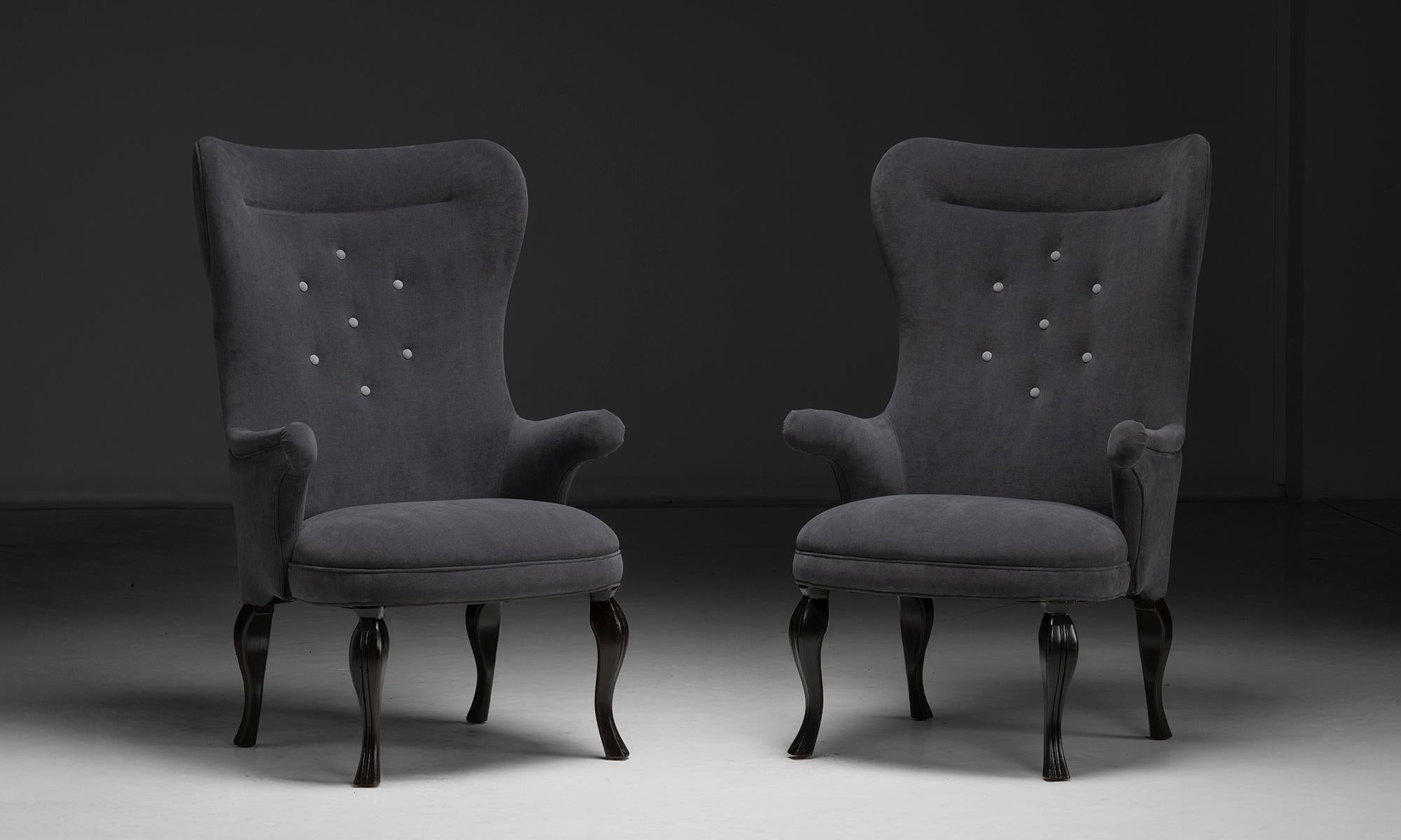 Danemark, 1950
Chaises longues dans le style de Frits Henningsen. Nouvellement tapissé en tissu Knoll avec un cadre en bois peint.
32 