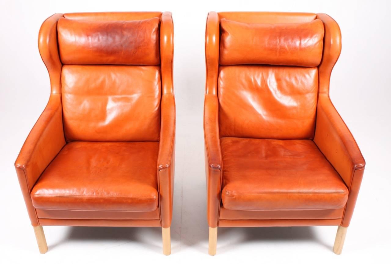 Pair of Wingback Chairs in Leather In Excellent Condition In Lejre, DK