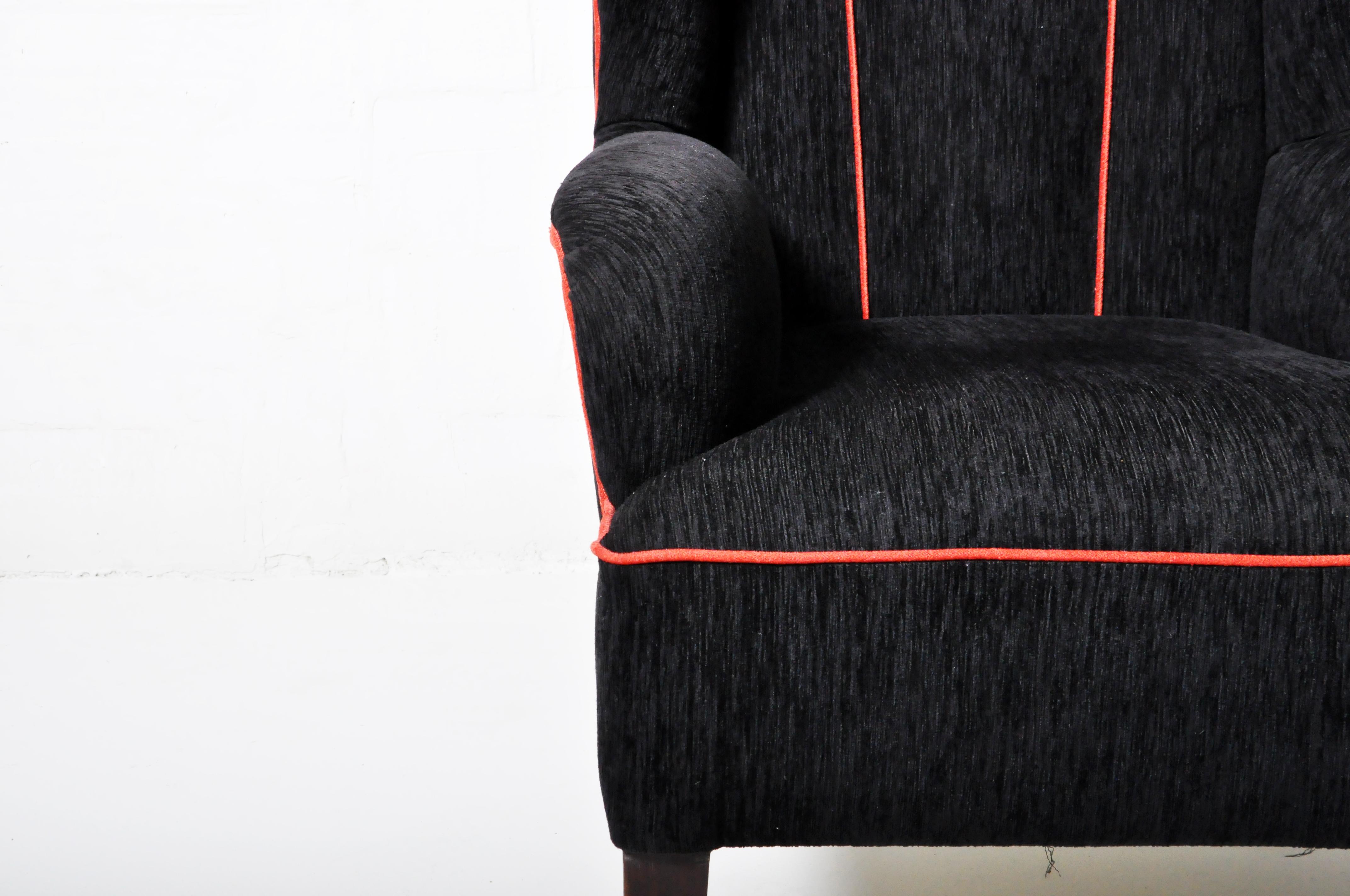 Ciniglia Coppia di sedie Wingback con tappezzeria grigia in vendita