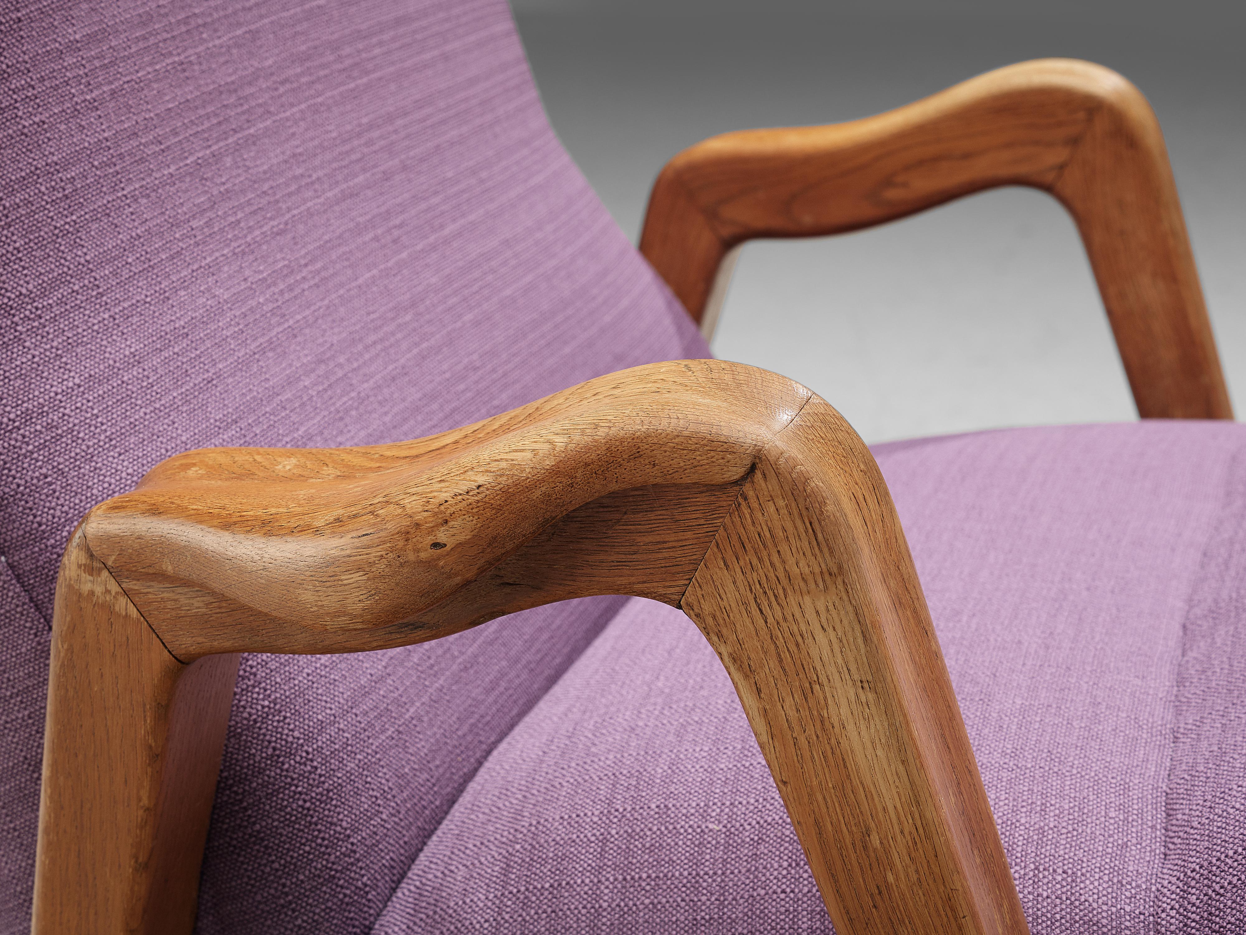 Mid-20th Century Pair of Wingback Lounge Chairs in Oak 