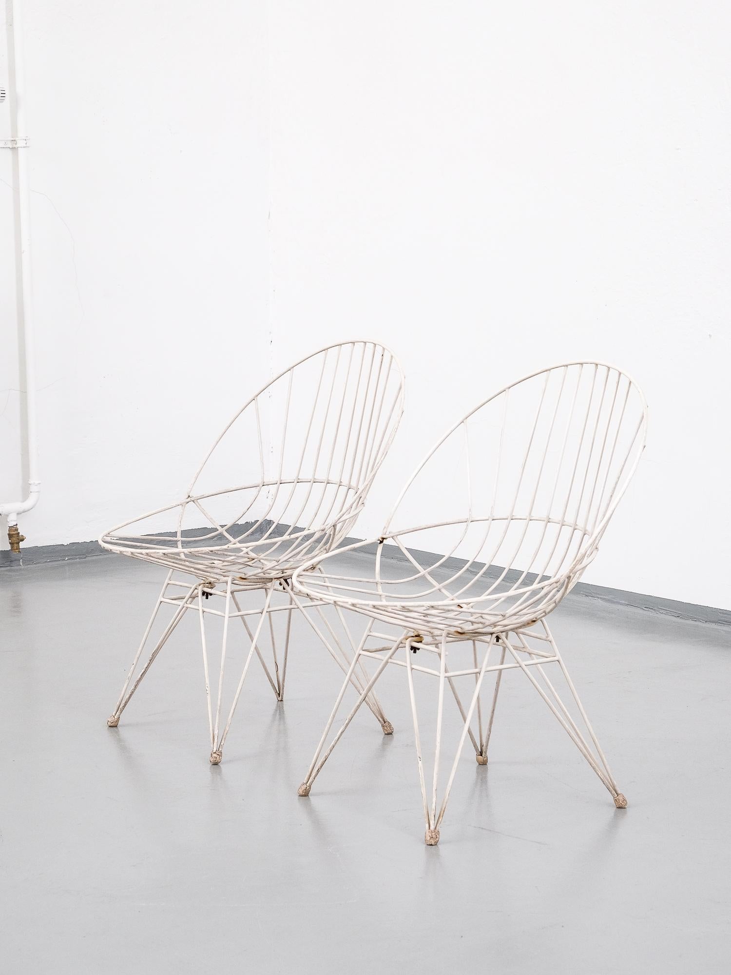 Pair of Wire Chairs by Cees Braakman for Pastoe, 1950s In Fair Condition In Helsinki, FI