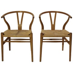 Pair of Wishbone Chairs, in Oak, Model CH24, Hans J. Wegner