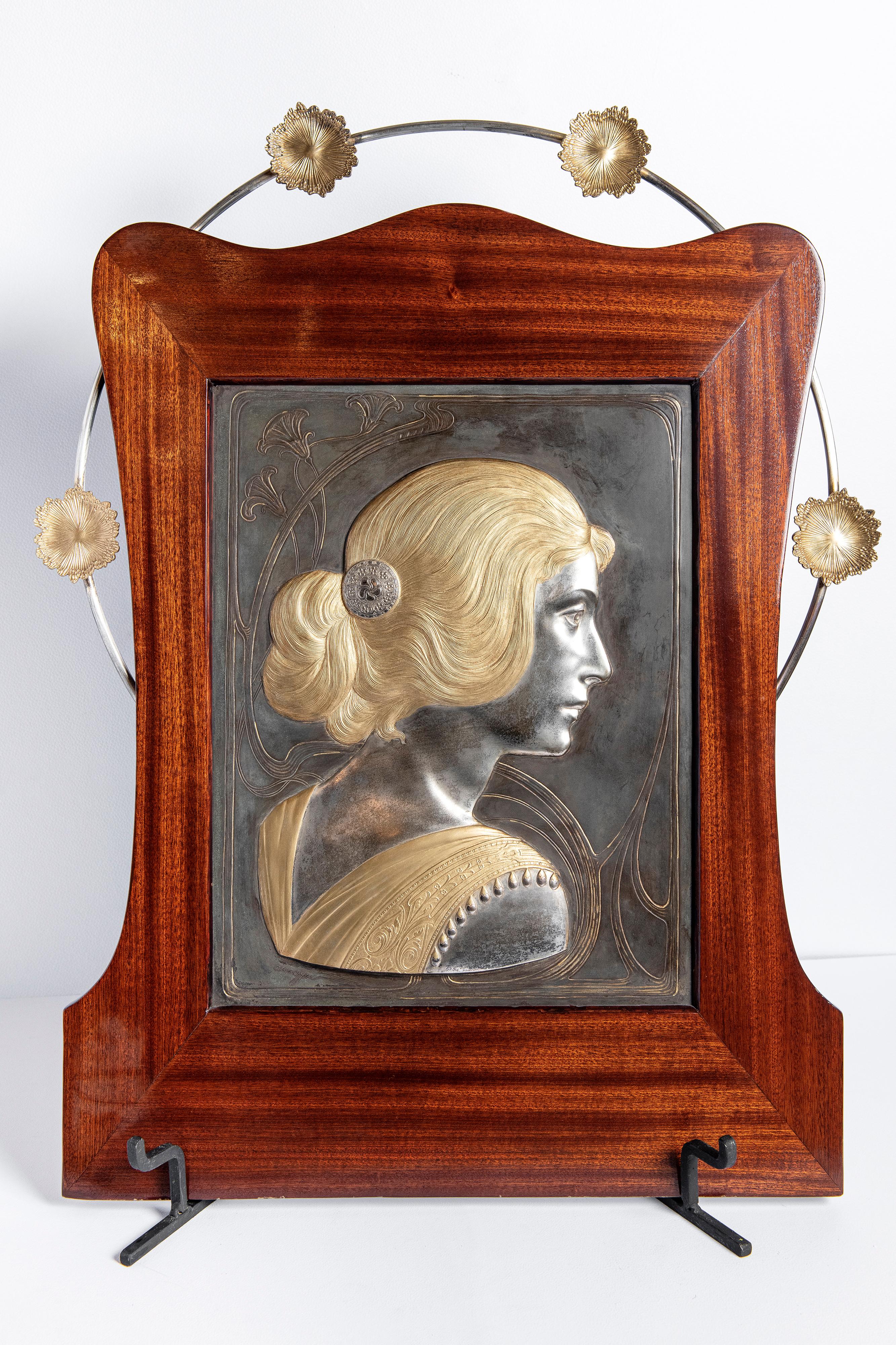 Coppia di targhe W.M.F. firmate Albert Mayer (1867-1944). Periodo Art Nouveau, Germania, circa 1900.

  