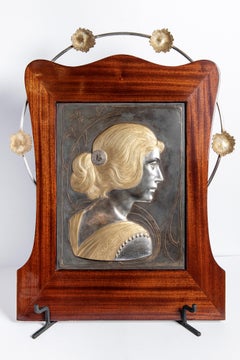 Paire de plaques W.M.F. signées Albert Mayer, période Art nouveau, Allemagne