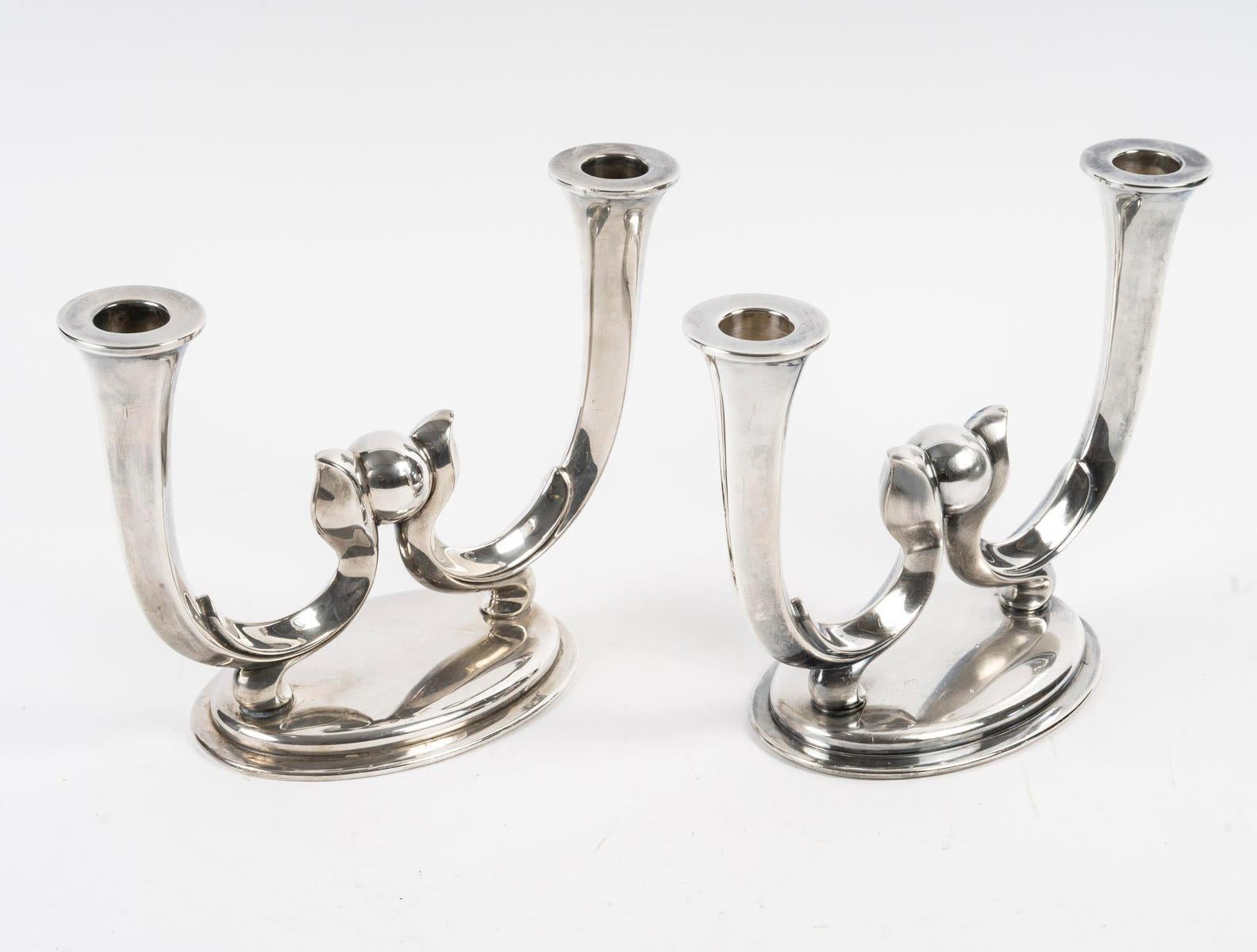 Art Déco Coppia di candelieri placcati in argento WMF, 1930 circa, periodo Art Deco. in vendita