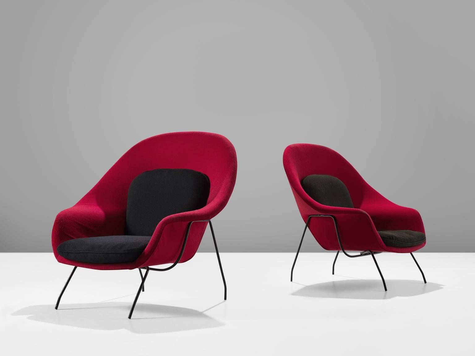 Eero Saarinen for Knoll, 'Womb Chair', fabric, metal, United States, design 1946-1948.

This shelled, cushioned armchair is designed between 1946 and 1948 by Eero Saarinen. The chair was a specific request by Florence Knoll, who thought it was time
