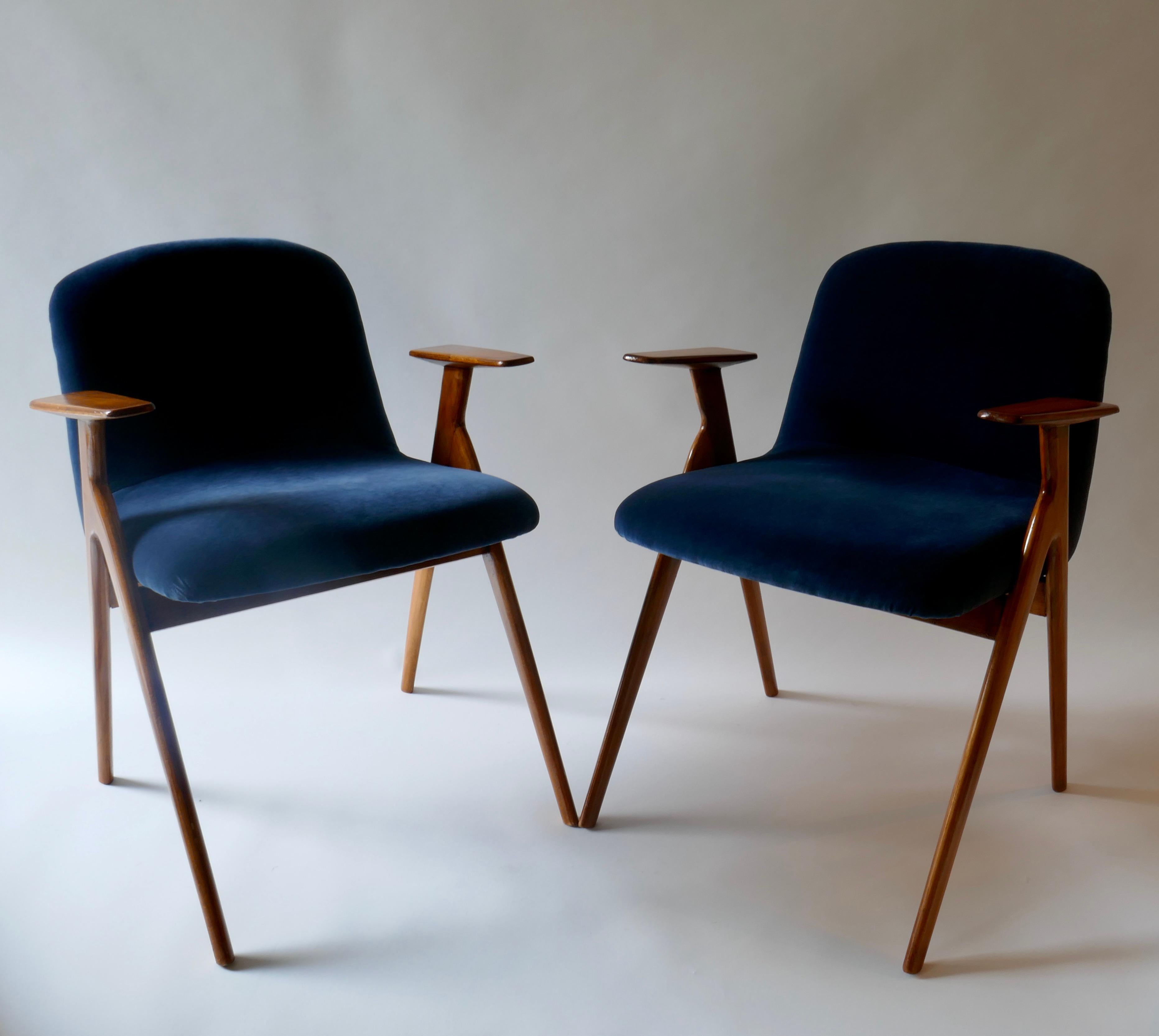 Pair of  Wood and Blue Velvet Armchairs, Italy, 1960s 6