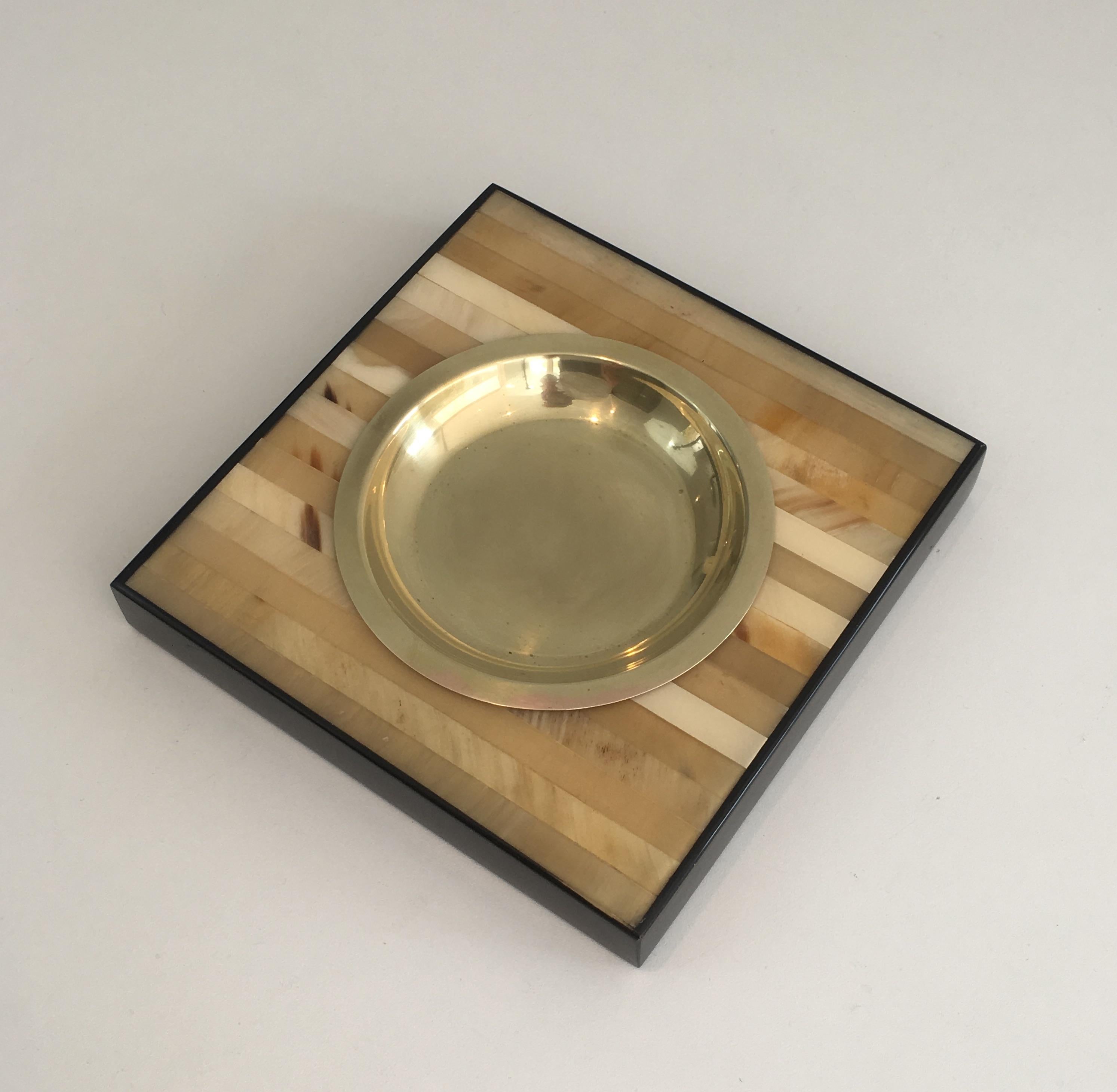Pair of Wood and Brass Ashtrays or Vide-Poches, Italy, circa 1970 8