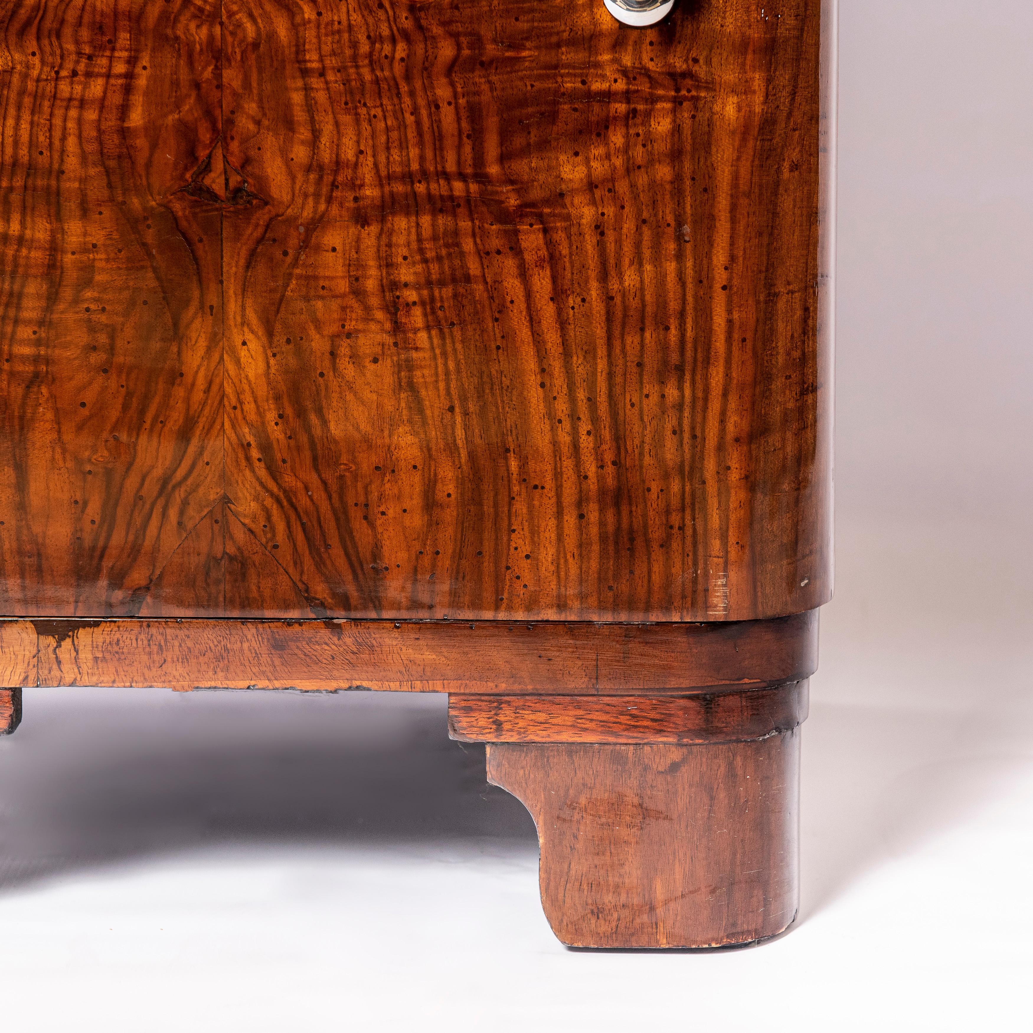 Pair of Wood and Chrome Metal Nightstands, Art Deco Period, France, circa 1940 In Good Condition For Sale In Buenos Aires, Buenos Aires