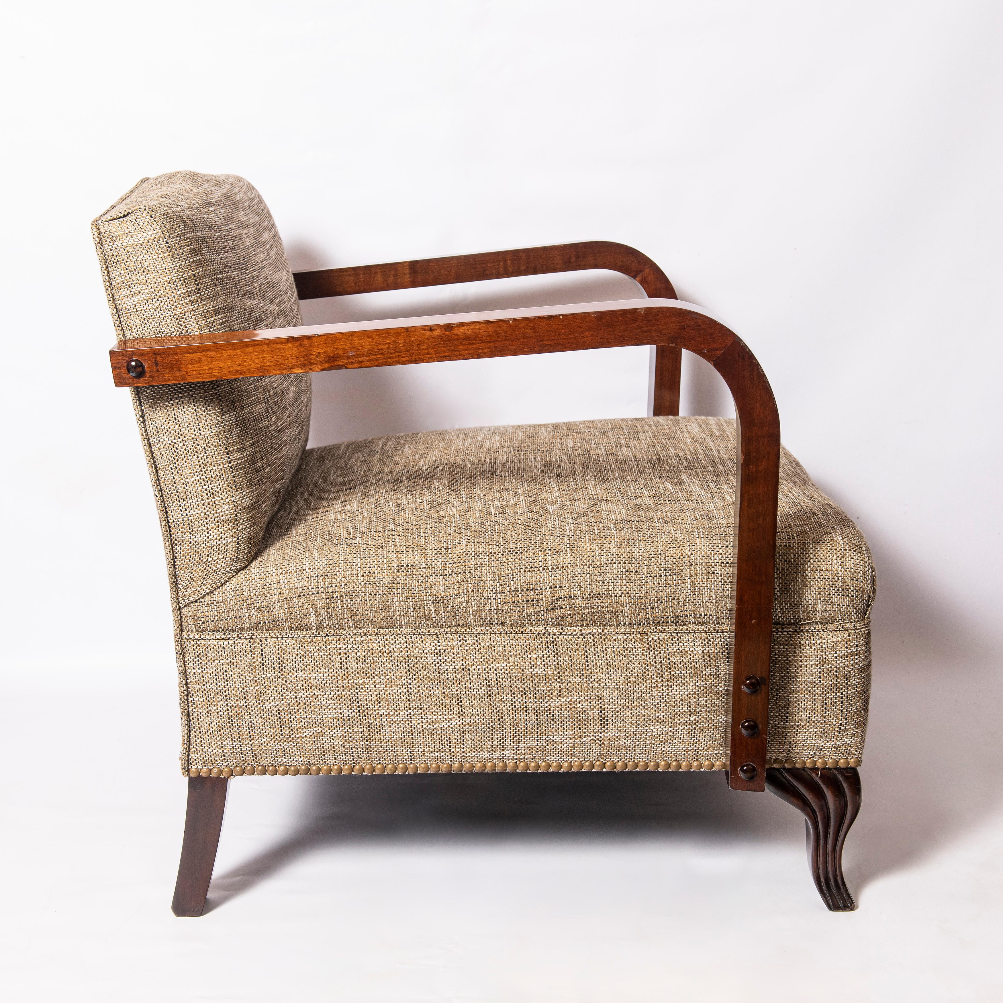Paire de fauteuils en bois et tissu, période Art déco, France, vers 1940 Bon état - En vente à Buenos Aires, Buenos Aires
