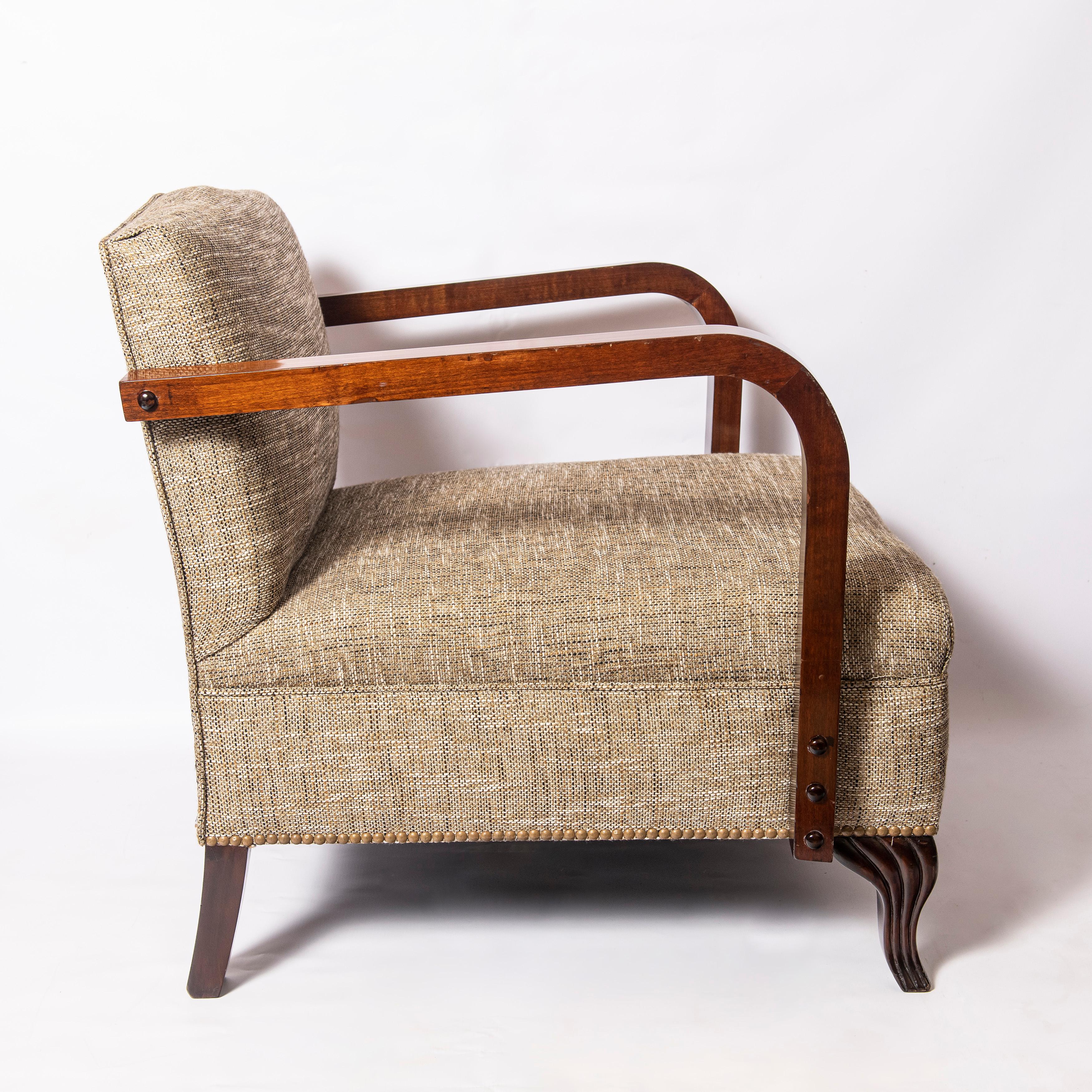Coppia di poltrone in legno e tessuto, periodo Art Déco, Francia, circa 1940 In condizioni buone in vendita a Buenos Aires, Buenos Aires