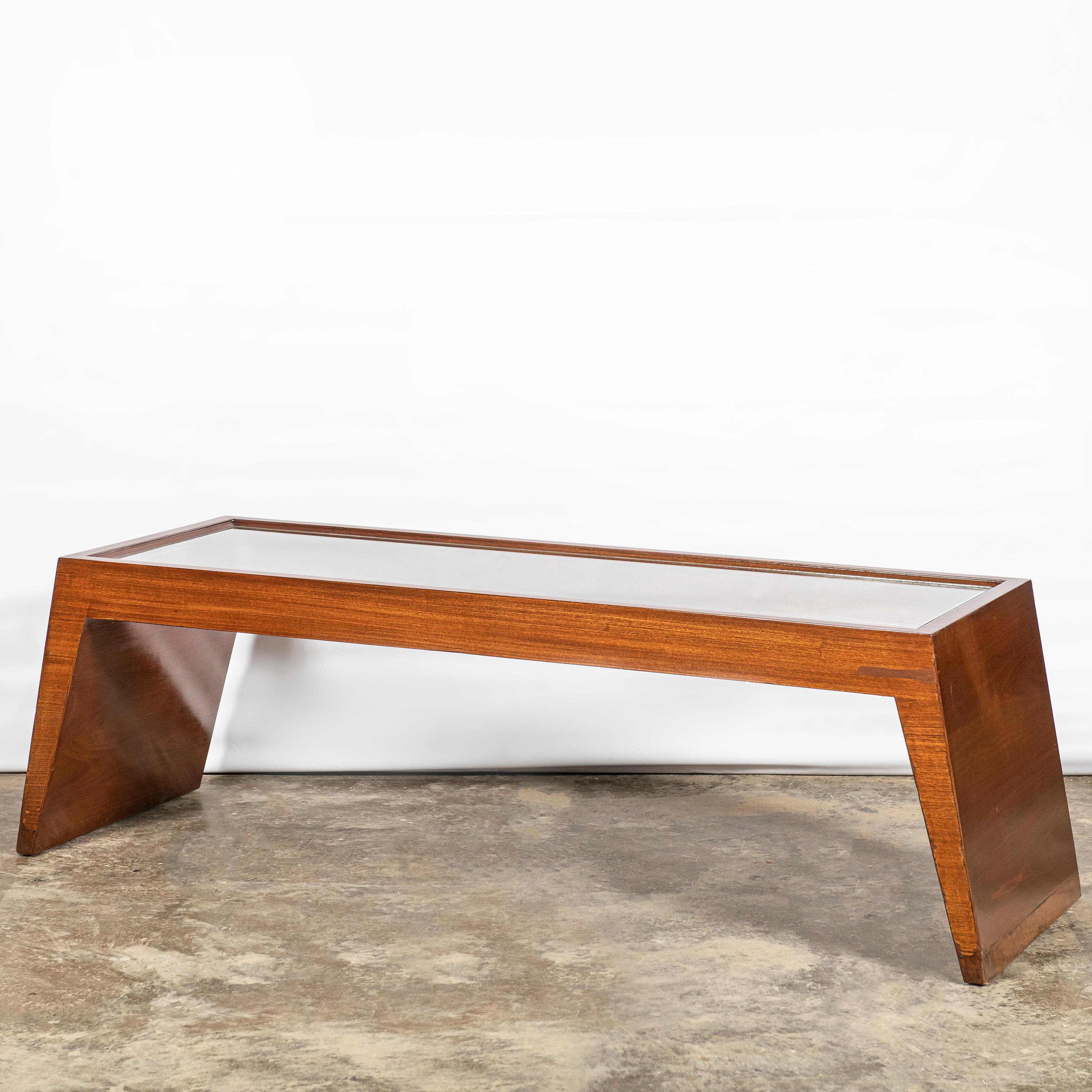 Pair of wood and glass low tables by Nordiska, Argentina, Buenos Aires, circa 1950.