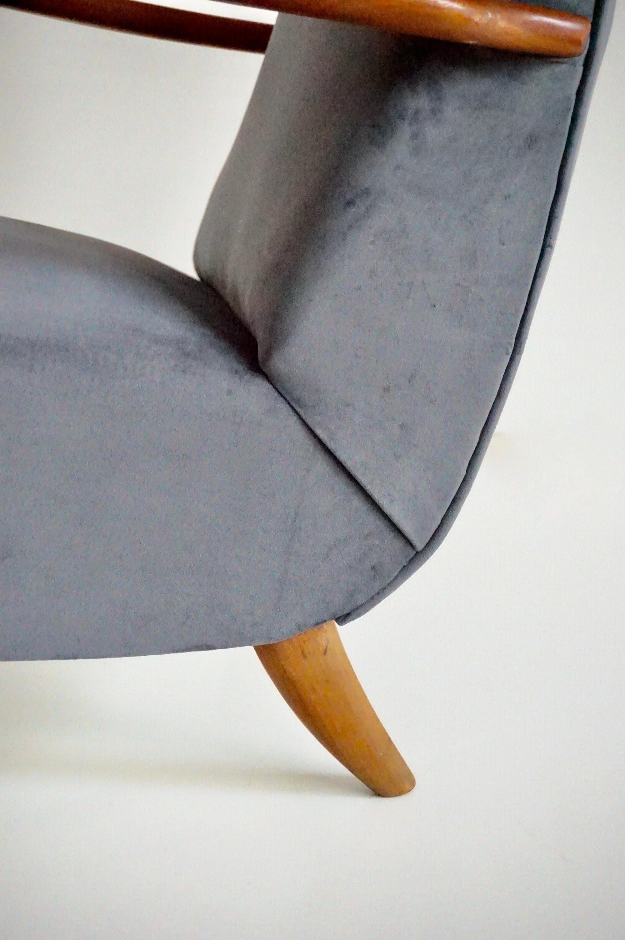 pareja de sillones de madera y terciopelo gris mod. 401 de Cassina, Meda, 1940 en venta 5