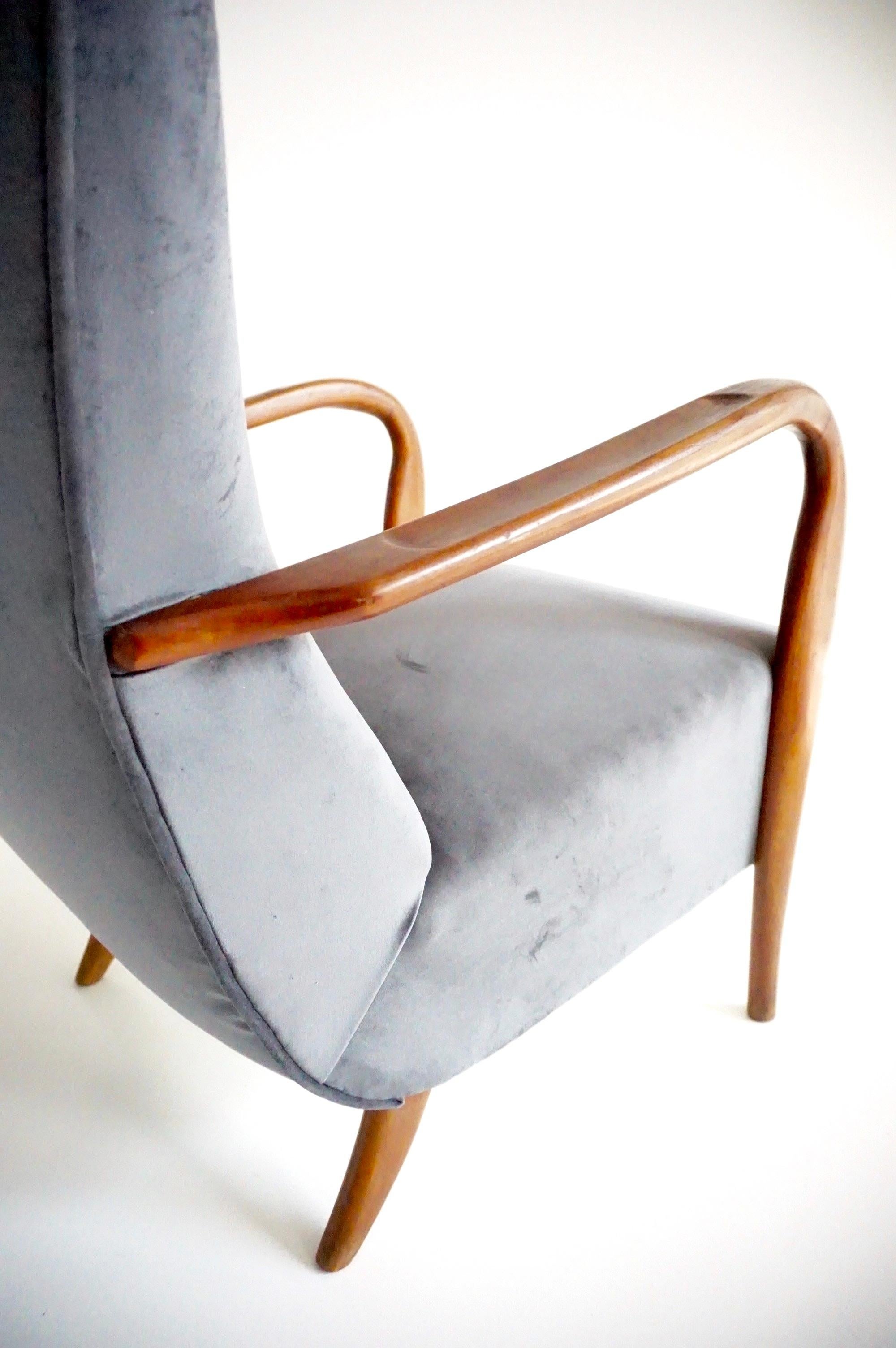 pareja de sillones de madera y terciopelo gris mod. 401 de Cassina, Meda, 1940 en venta 8