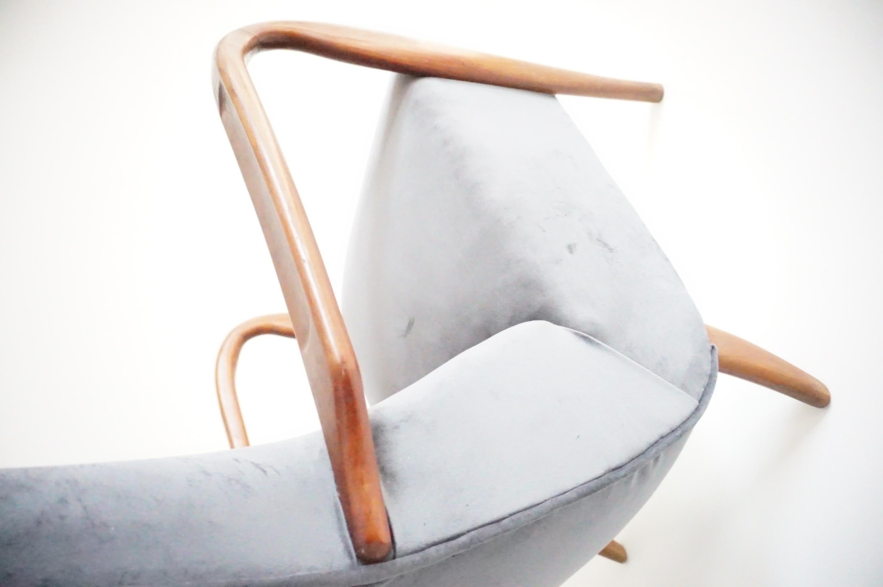 pareja de sillones de madera y terciopelo gris mod. 401 de Cassina, Meda, 1940 en venta 9