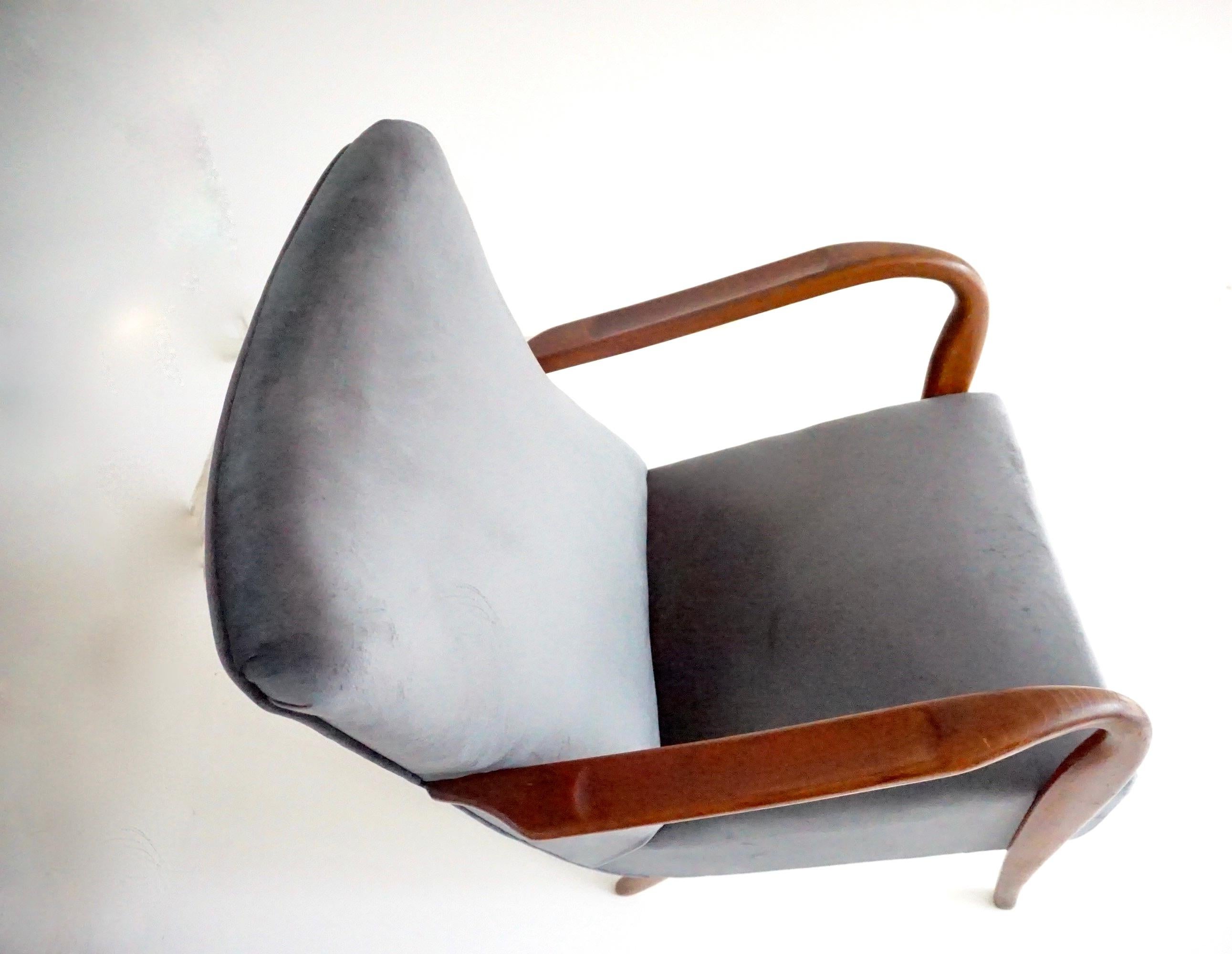 pareja de sillones de madera y terciopelo gris mod. 401 de Cassina, Meda, 1940 en venta 12