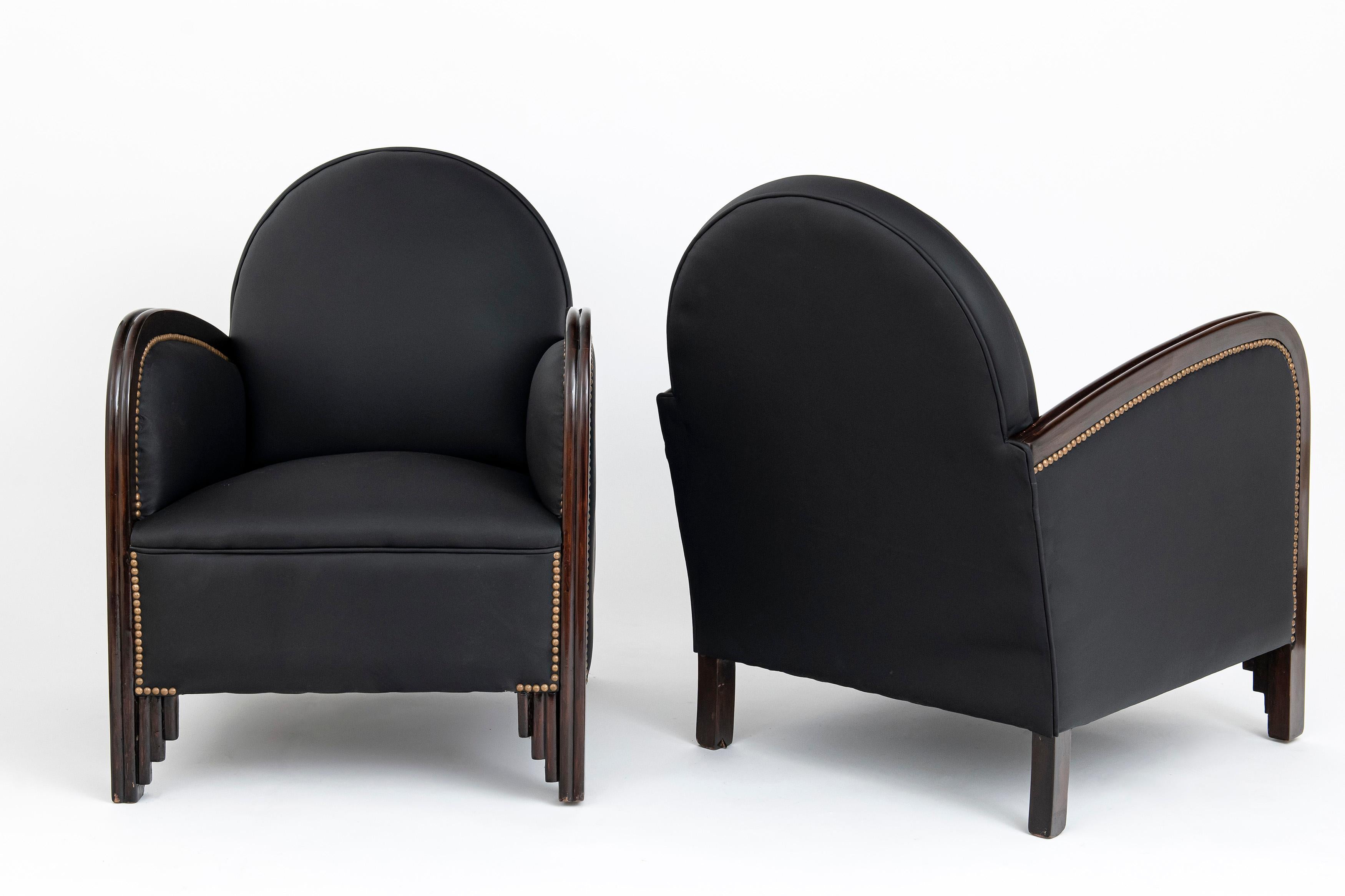 Pair of Wood and Leather Armchairs. Art Deco Period, France, circa 1930 In Good Condition In Buenos Aires, Buenos Aires