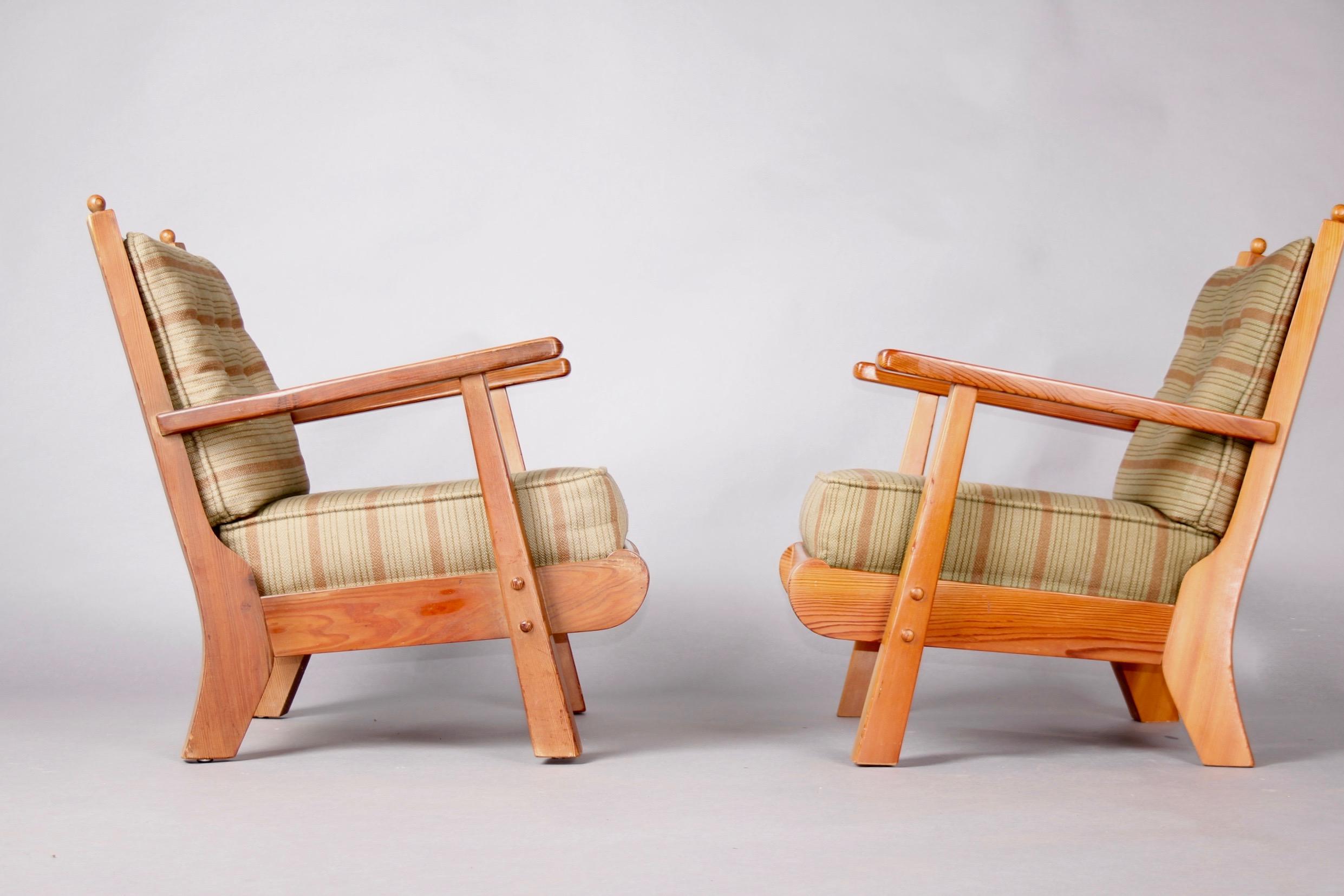 Pair of wood and leather mid century armchairs For Sale 5