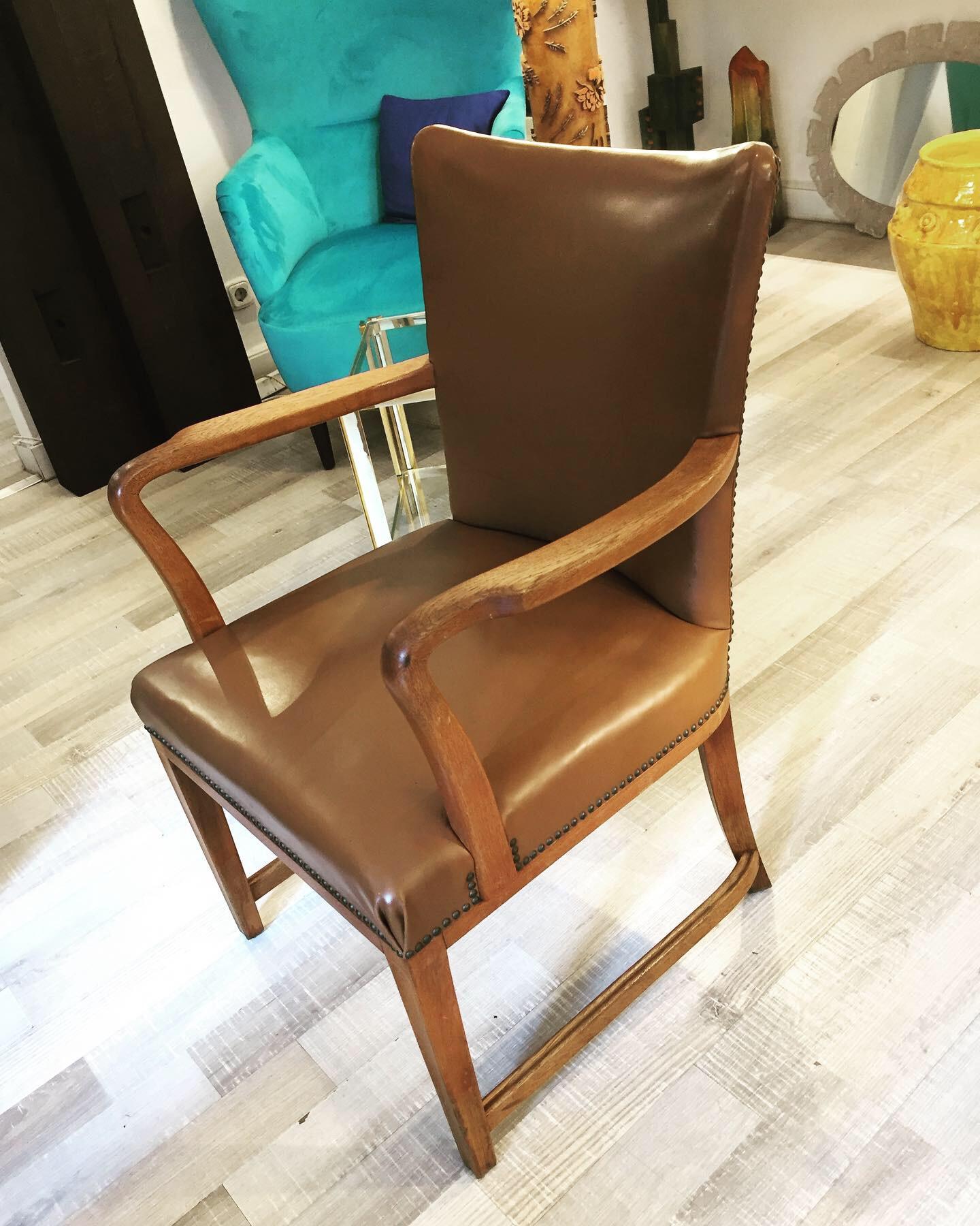 Pair of Wood and Leatherette Armchairs For Sale 1