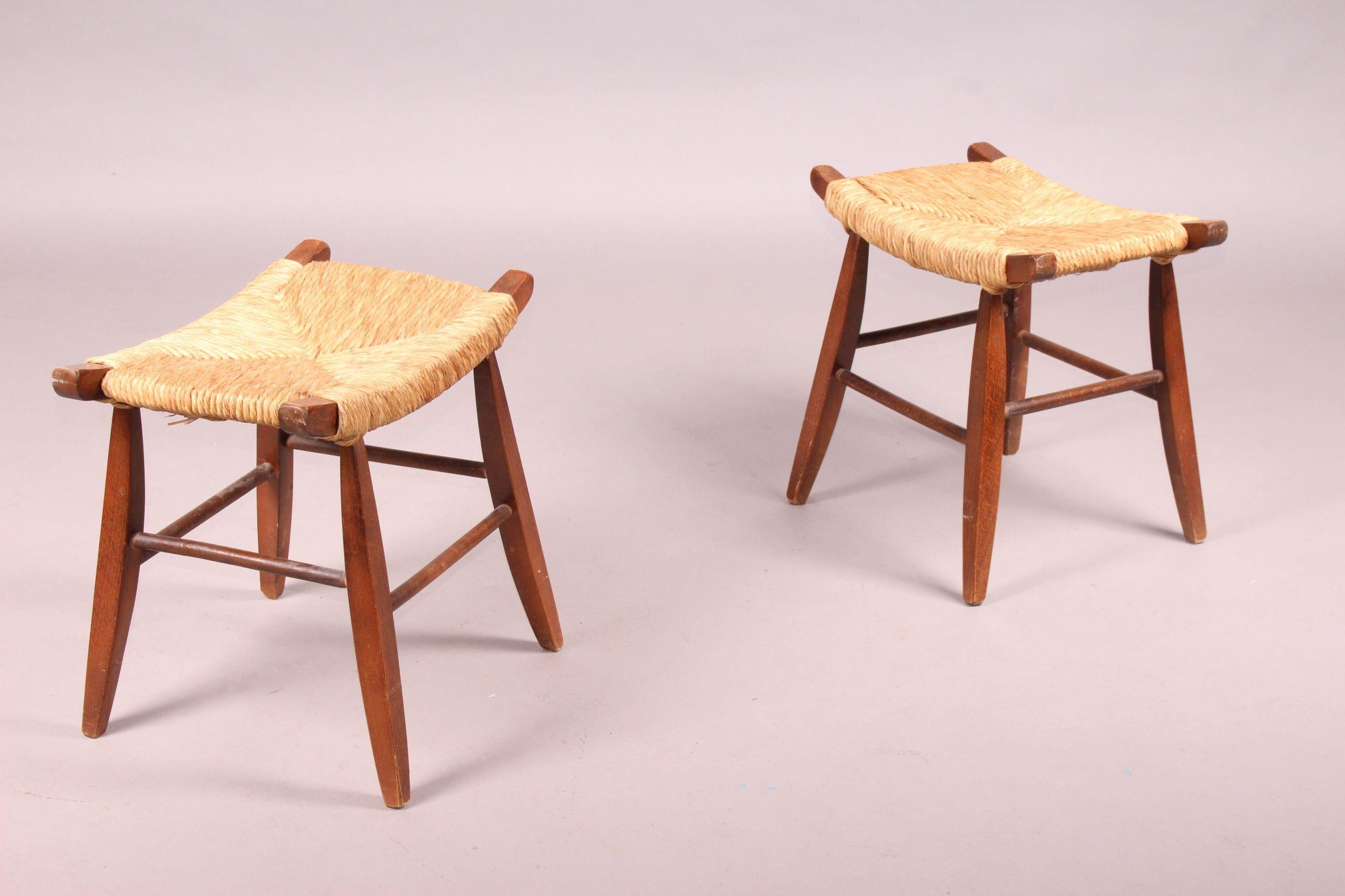 Pair of Wood and Straw Stool In Good Condition In grand Lancy, CH
