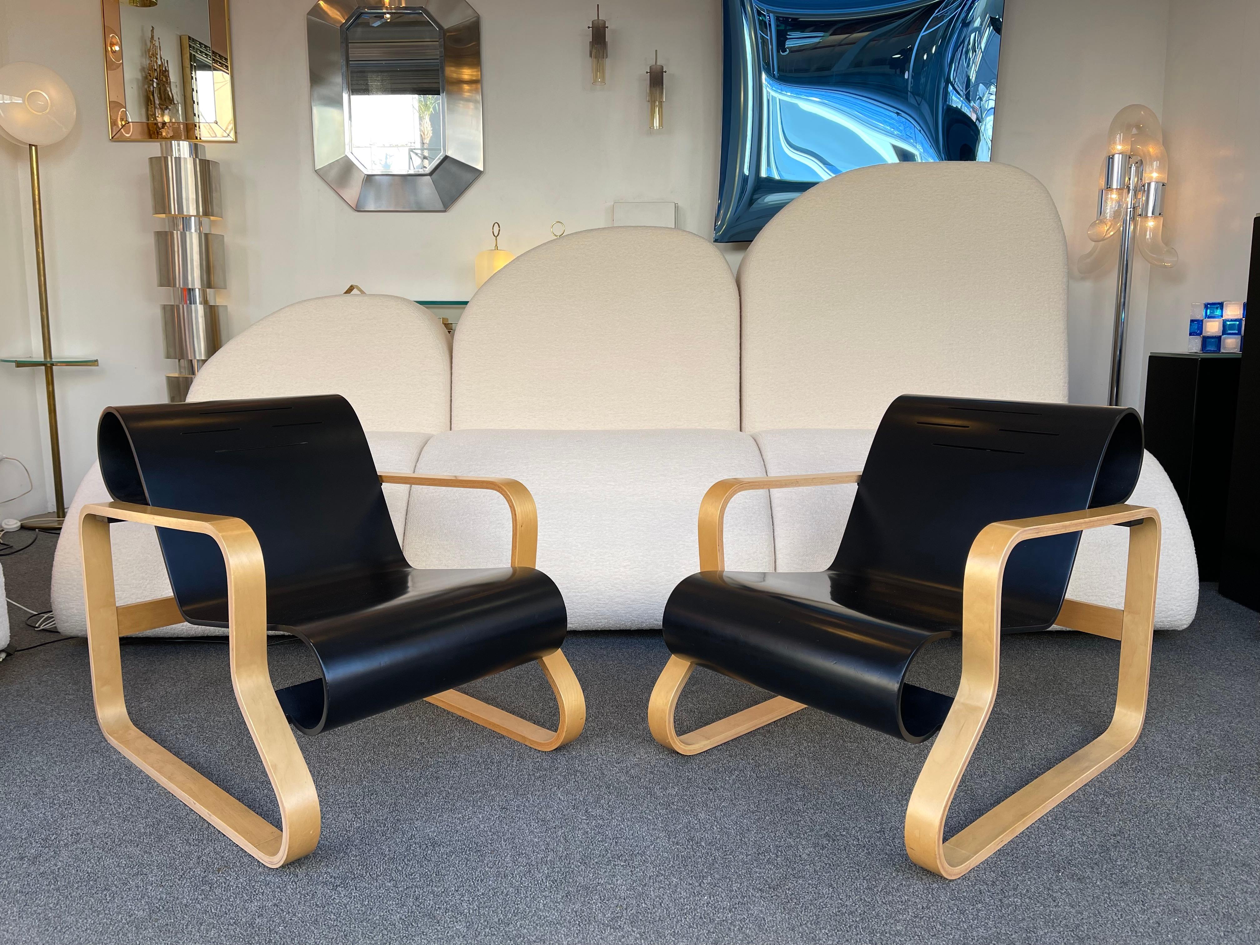 Finnish Pair of Wood Armchairs 41 Paimio by Alvar Aalto. Finland, 1930s