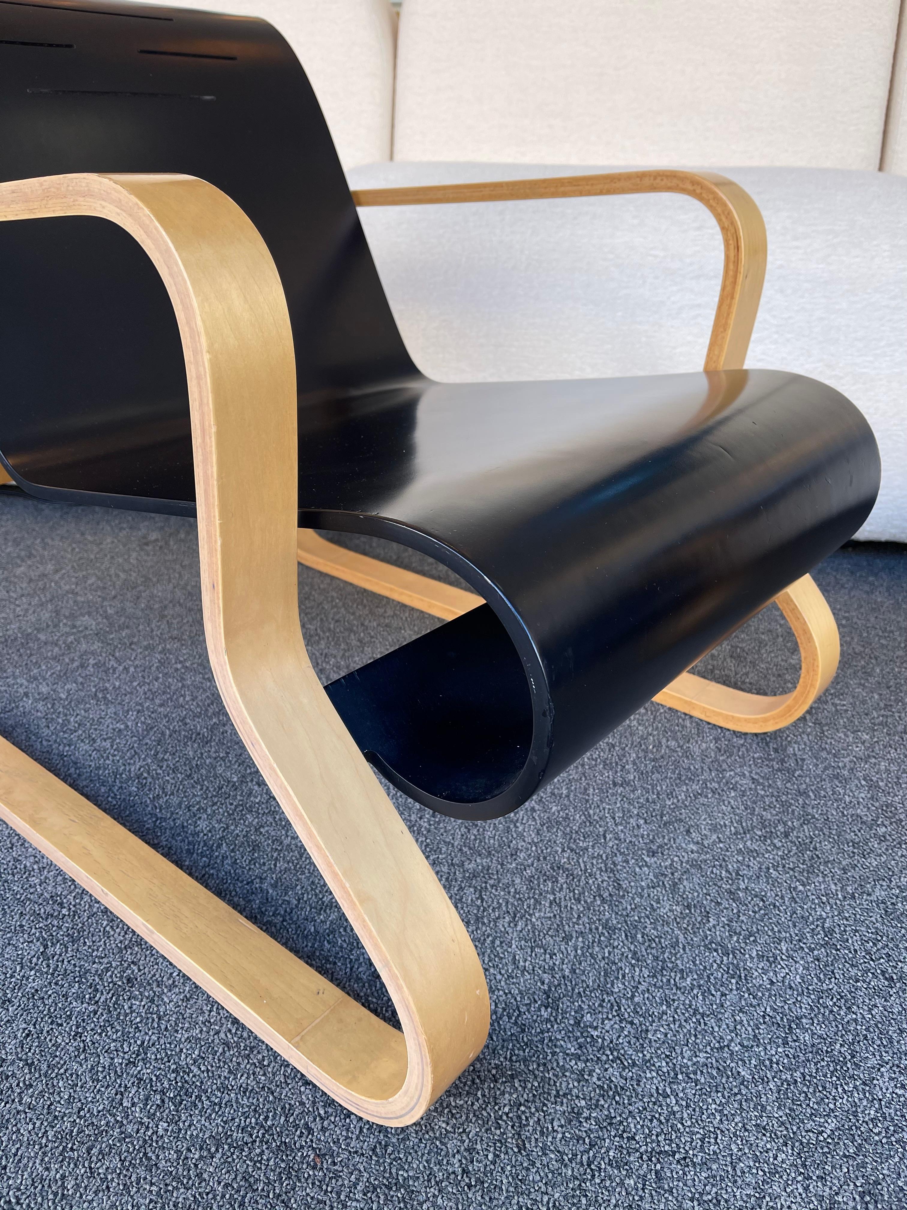 Pair of Wood Armchairs 41 Paimio by Alvar Aalto. Finland, 1930s 3