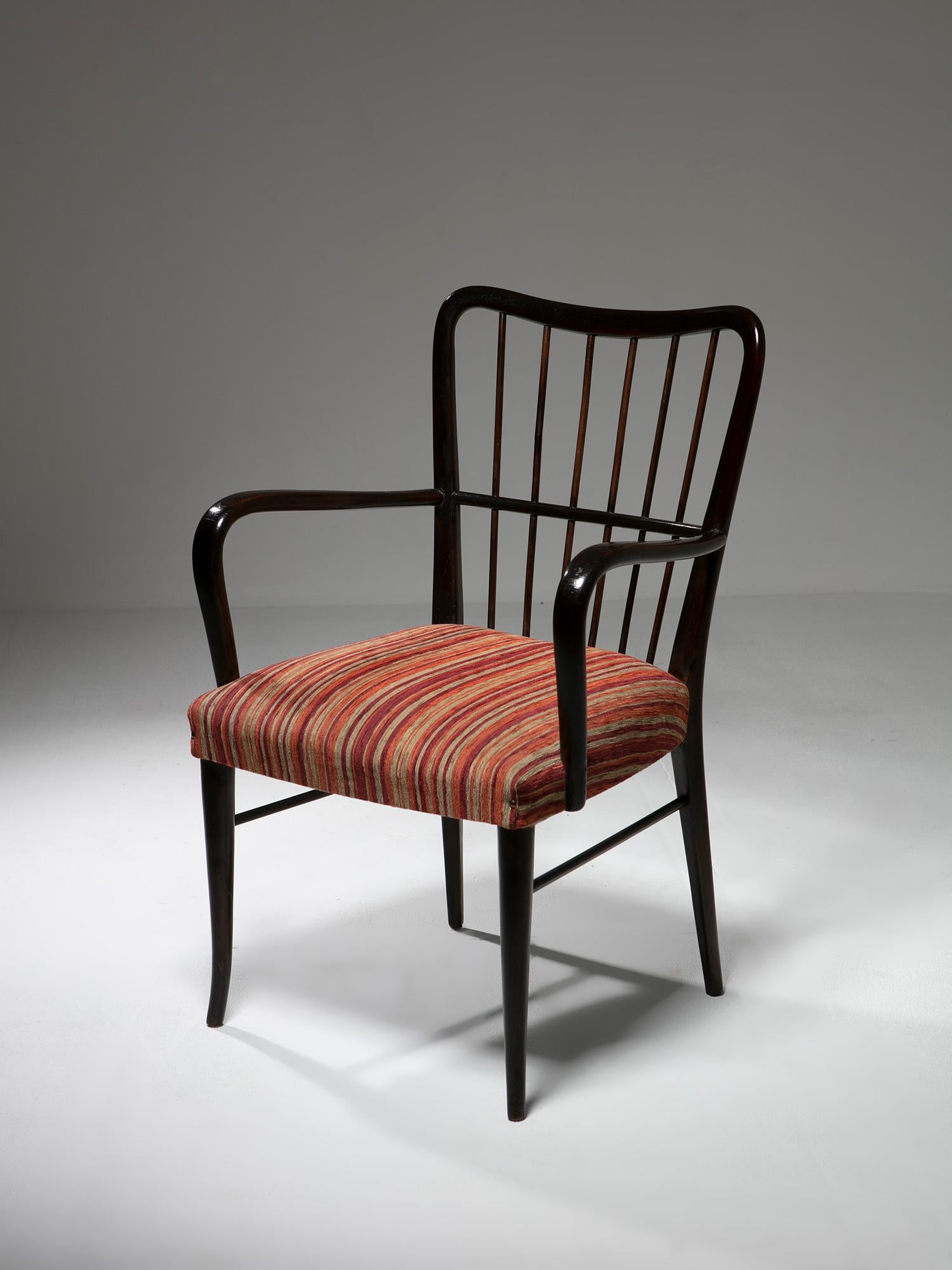 Milieu du XXe siècle Paire de fauteuils en Wood attribués à Paolo Buffa, Italie, années 1950 en vente