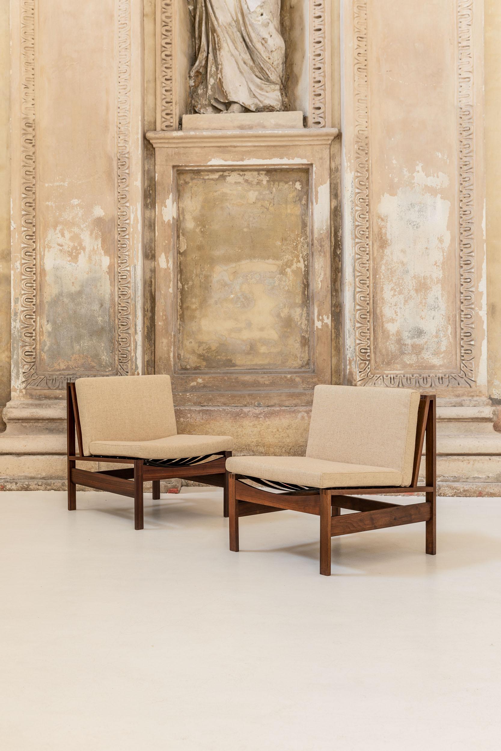Mid-Century Modern Pair of Wood Armchairs, Black Stripes and Écru Cushions