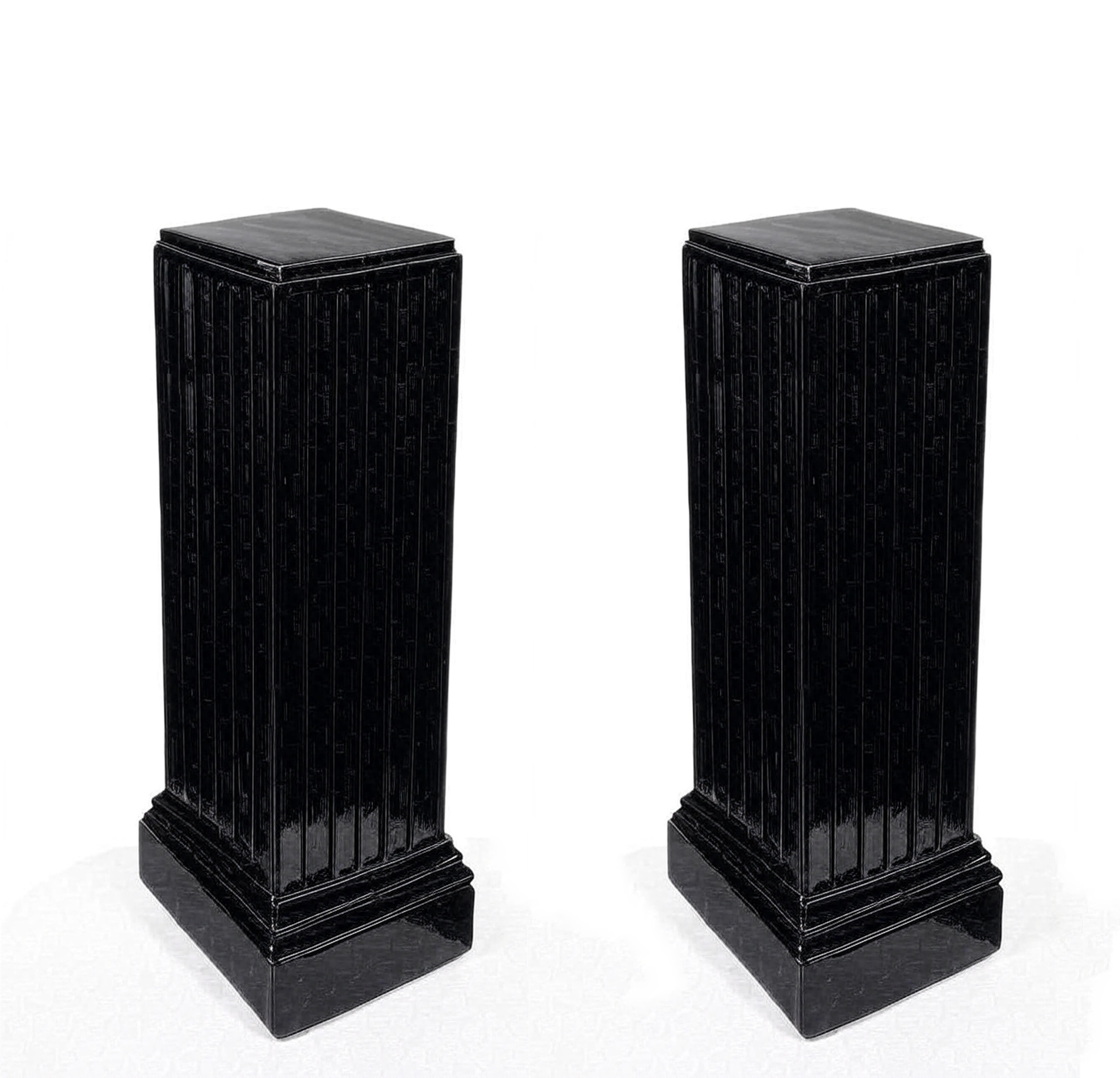 Francese Coppia di colonne in legno laccato nero con piedistallo, stile neoclassico, XX secolo in vendita
