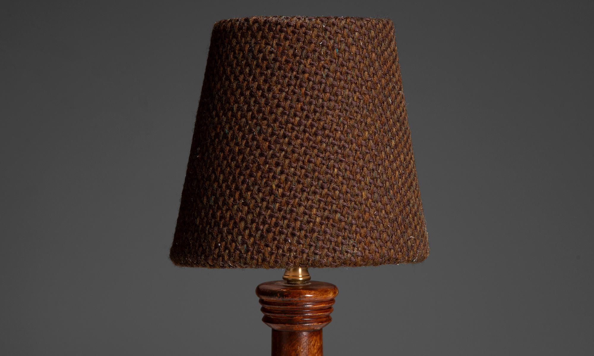 Anglais Paire de lampes à colonne en Wood, 1950 en vente