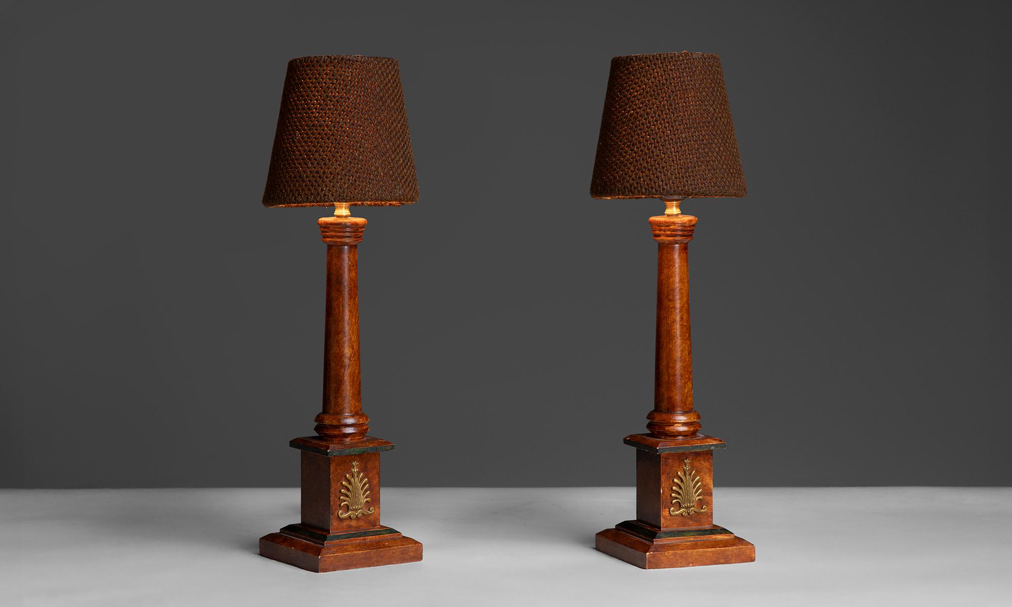 Paire de lampes à colonne en Wood, 1950 Bon état - En vente à Culver City, CA