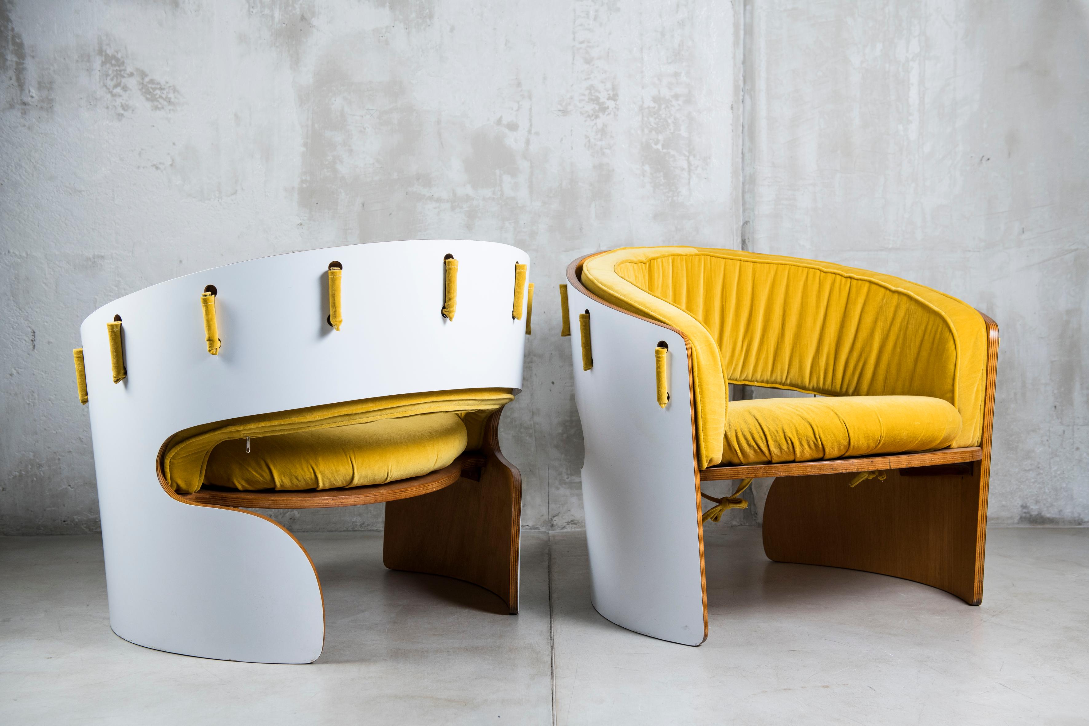 Pair of Wood, Formica and Velvet Armchairs, Designed by Ricardo Blanco, 1969 For Sale 1