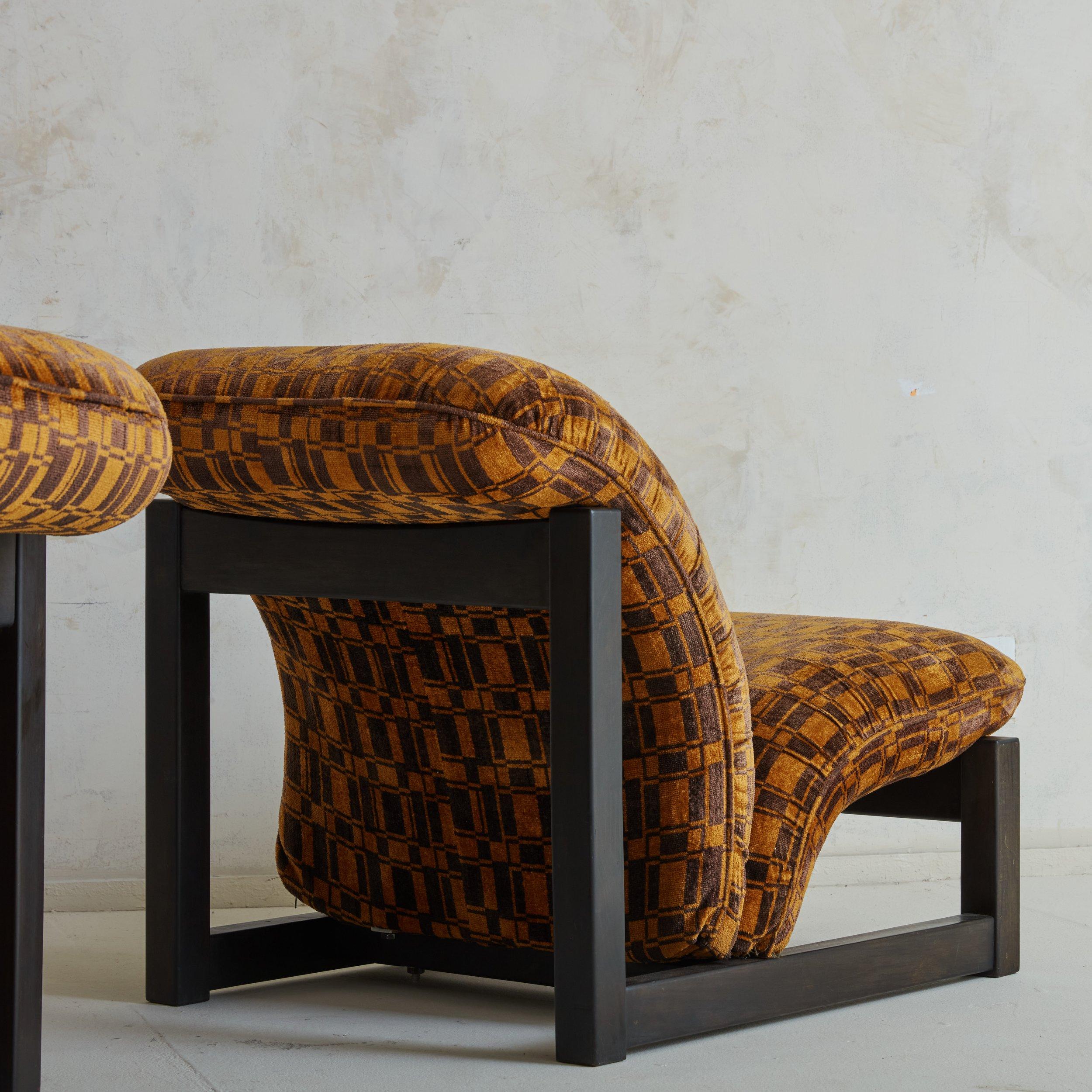 Italian Pair of Wood Frame Lounge Chairs in Orange Velvet, Tobia & Afra Scarpa, Italy For Sale