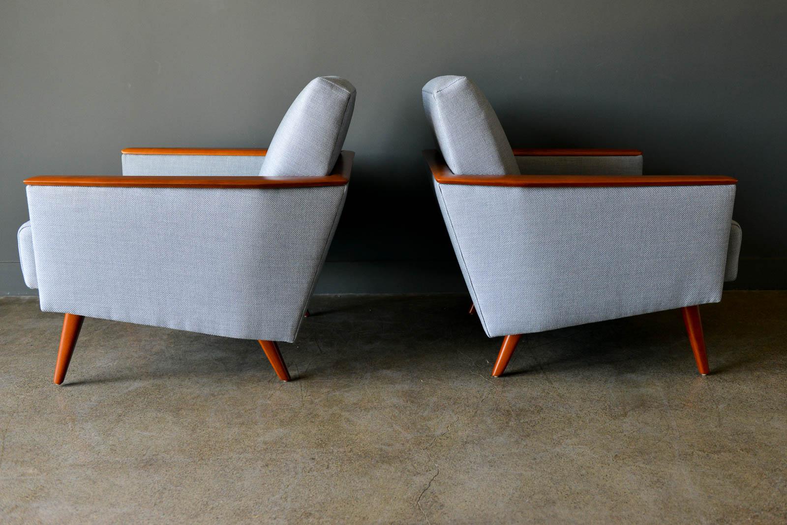 Mid-20th Century Pair of Mid-Century Modern Wood Framed Lounge Chairs, circa 1960
