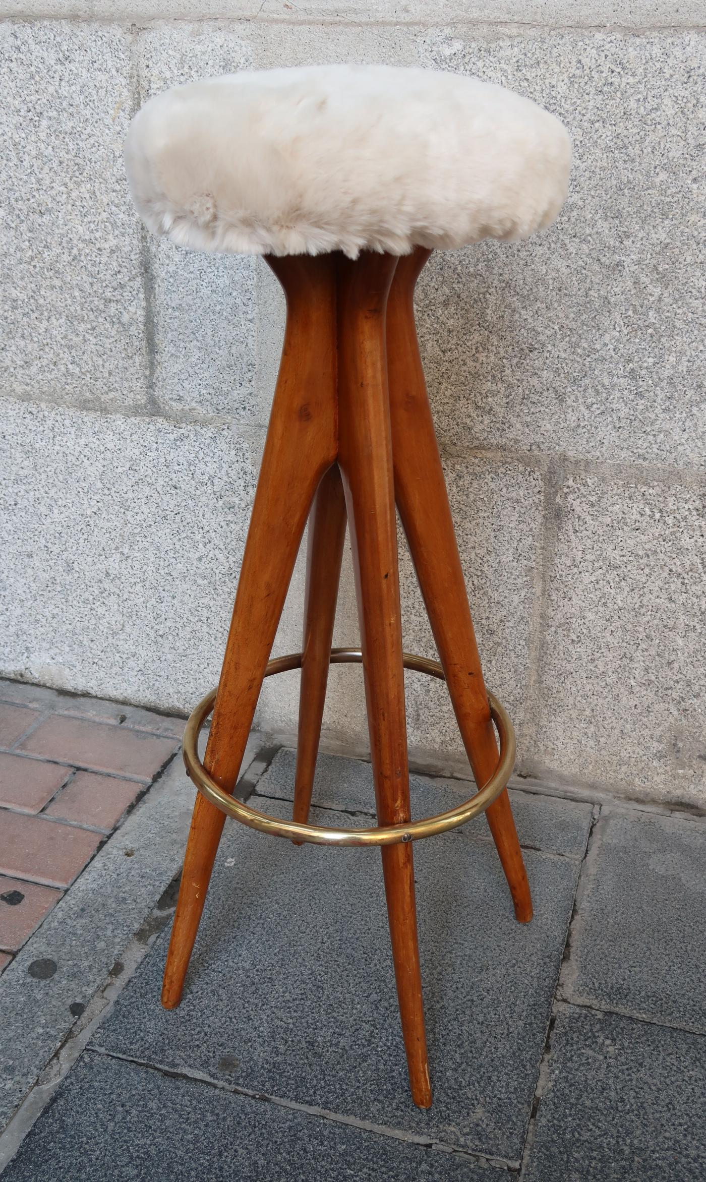 Mid-Century Modern Pair of Wood Legs, Brass and Beige Leather Midcentury Stools, Italy, 1950 For Sale