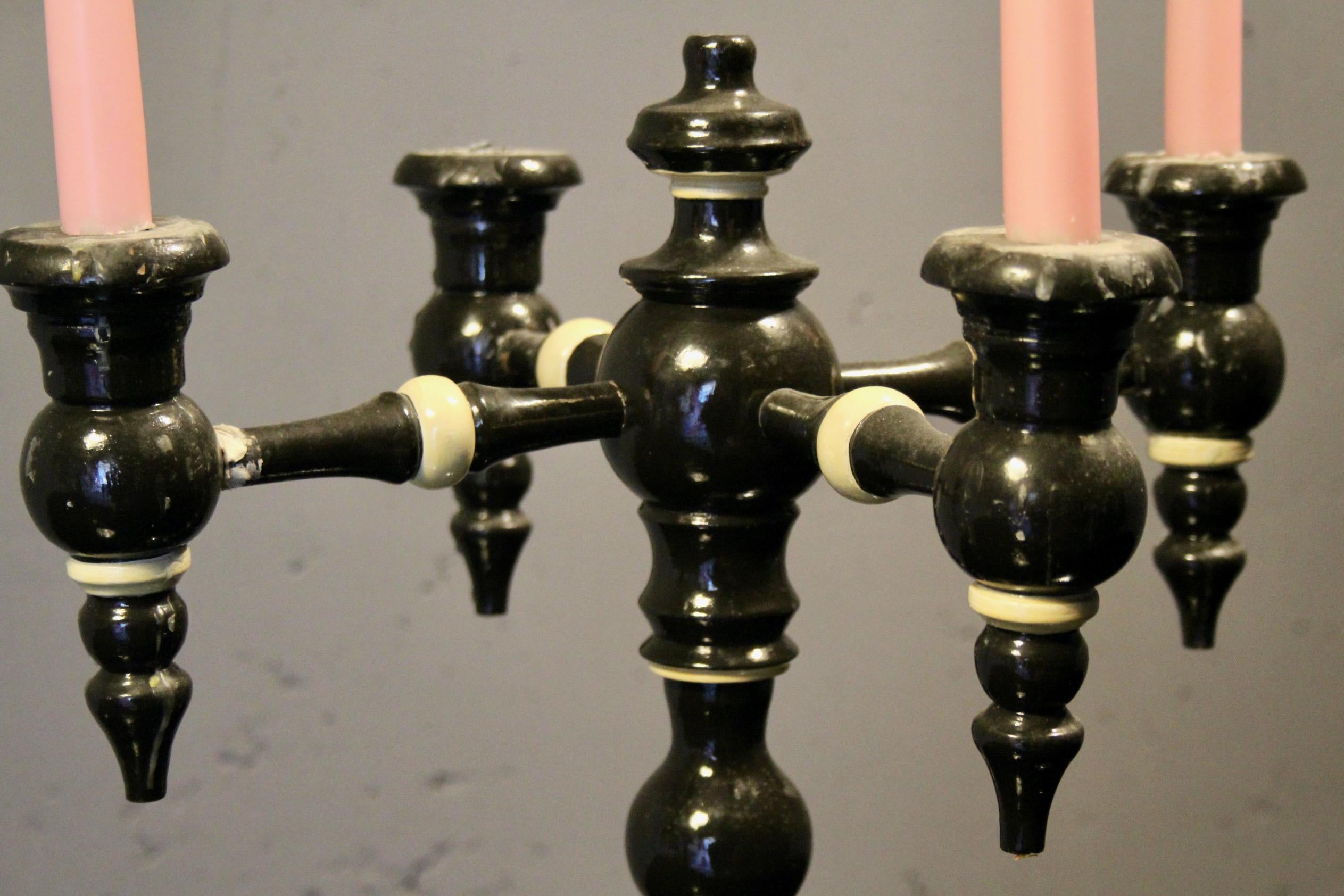Pair of wood painted candlestick In Good Condition For Sale In grand Lancy, CH