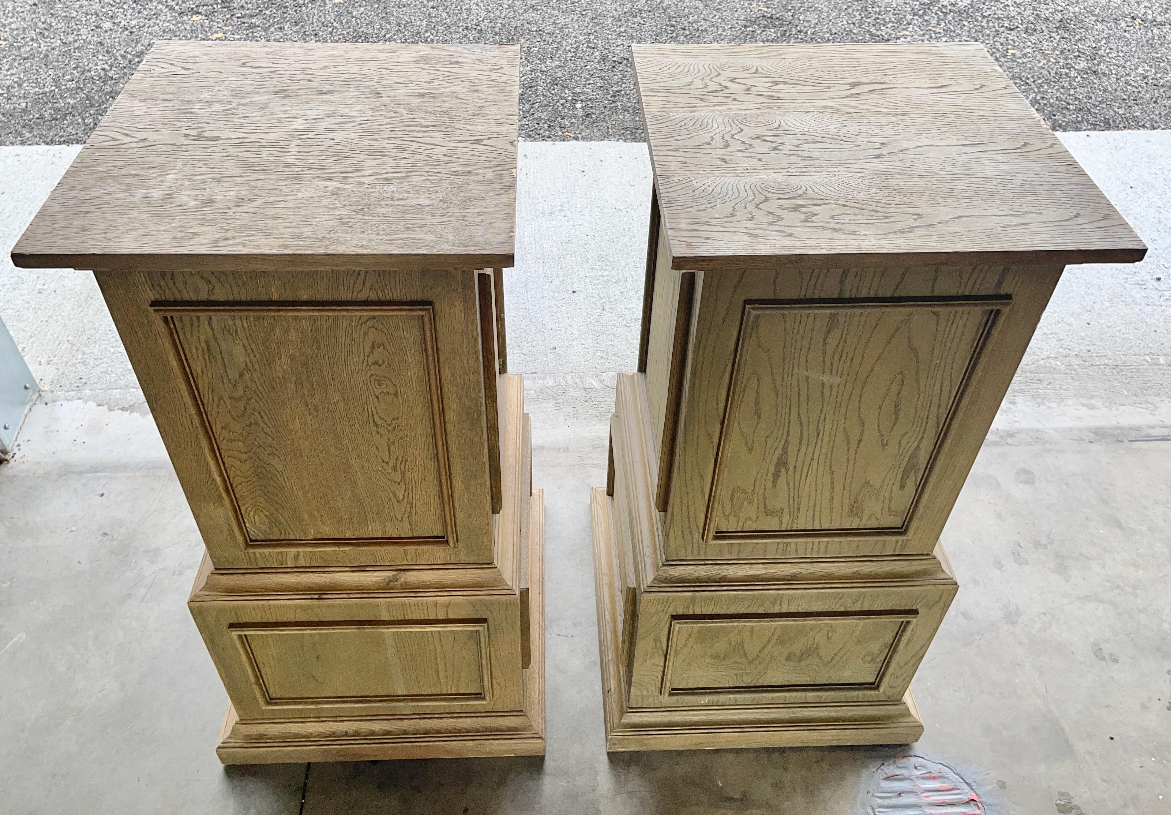 American Classical Pair of Wood Pedestals