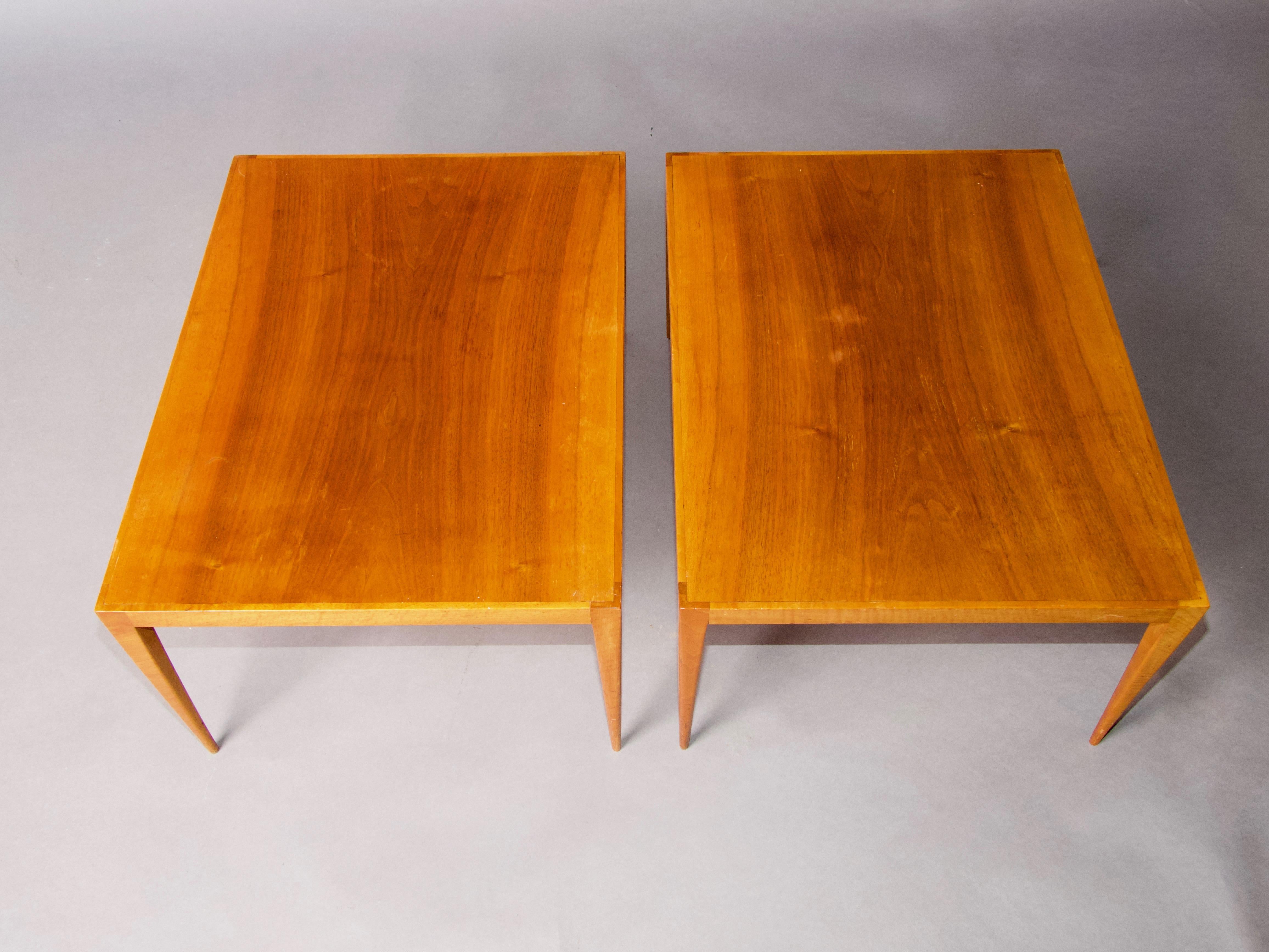 Mid-20th Century Pair of wood side table For Sale