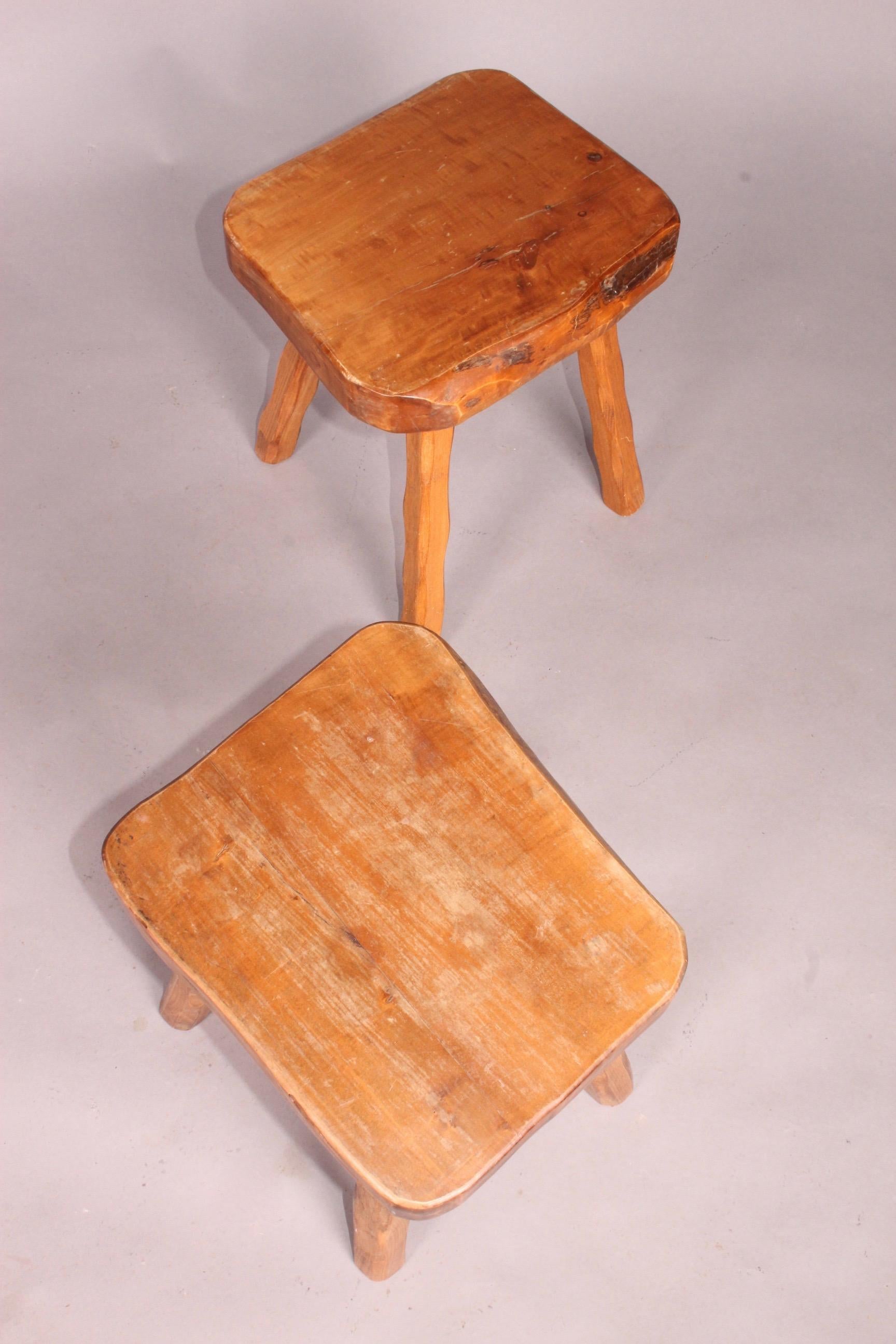 Pair of Wood Stools In Good Condition In grand Lancy, CH