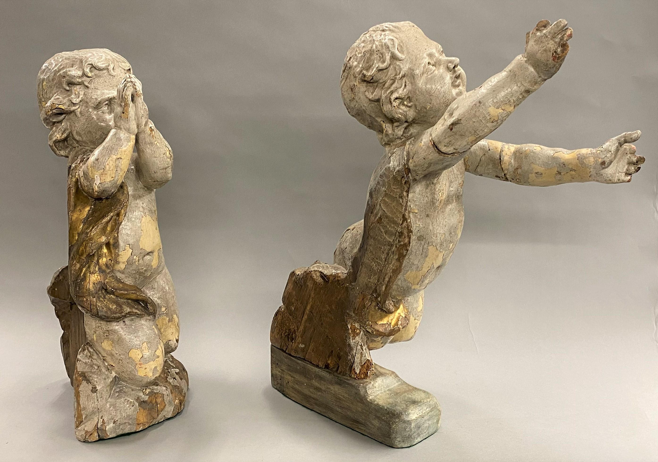 Hand-Carved Pair of Wooden 17th Century Carved Venetian Putti with Gesso & Paint Surface For Sale
