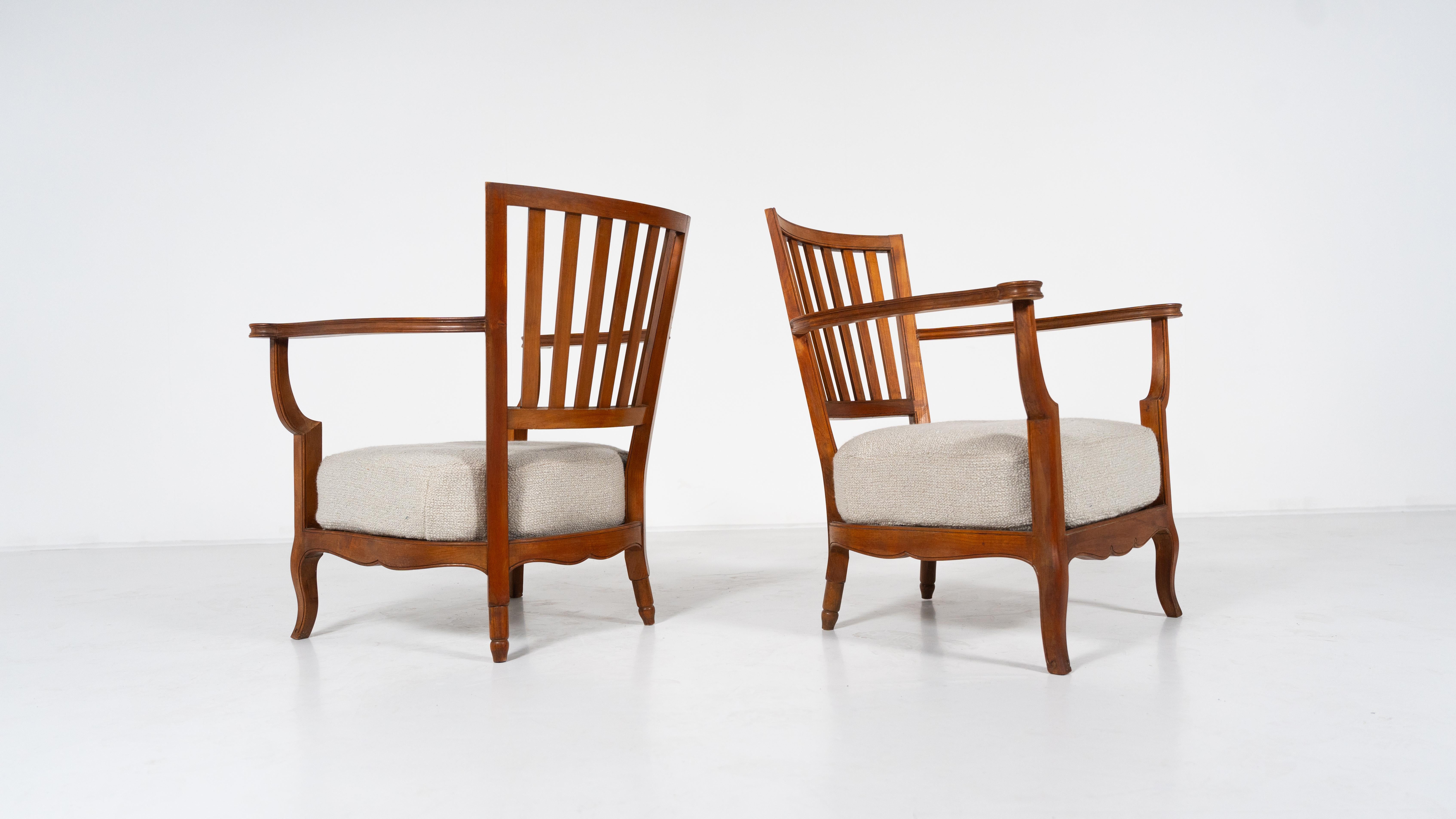 Mid-Century moderno Coppia di poltrone in legno e tessuto, anni '60 - Tappezzeria nuova in vendita