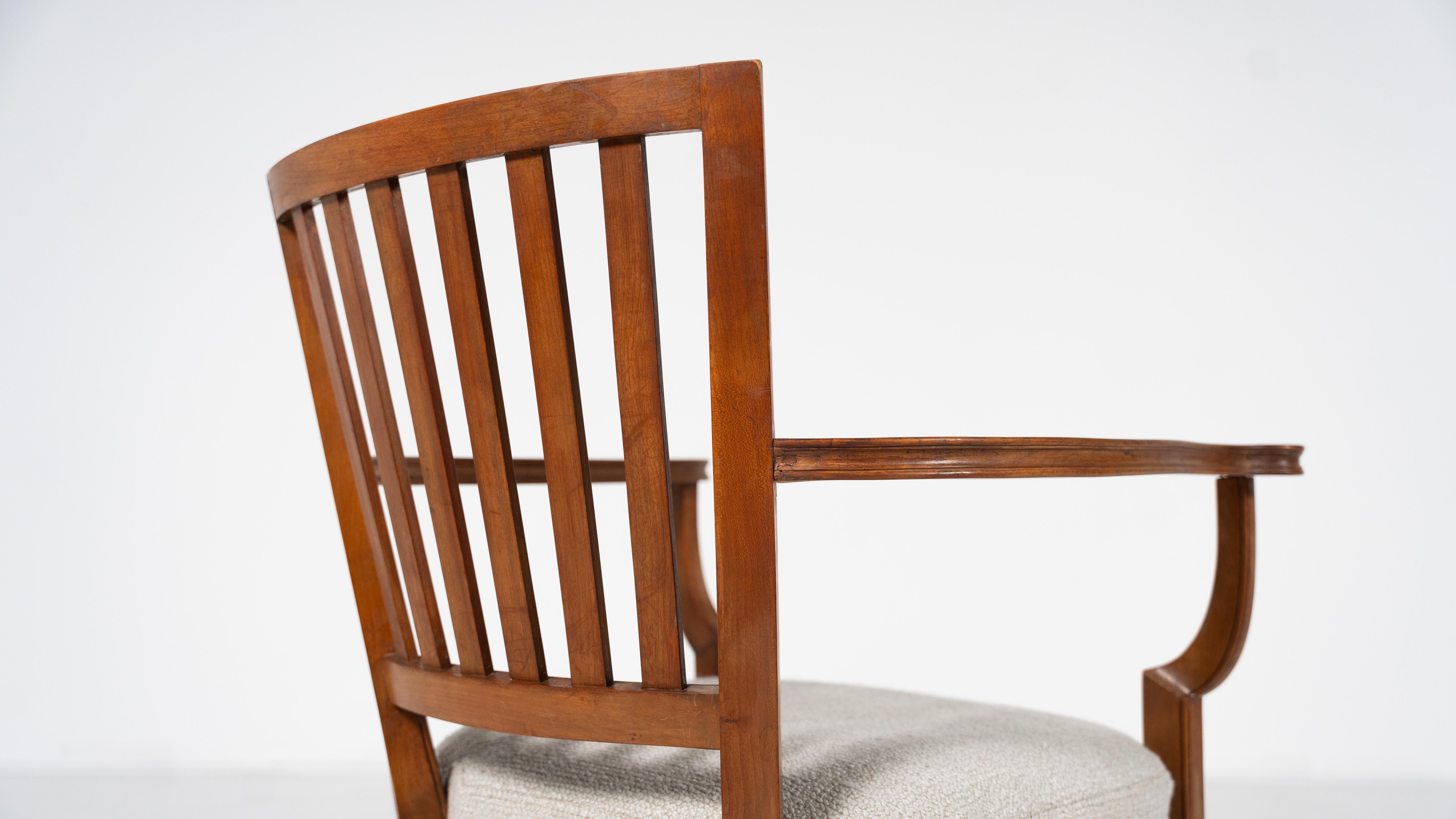 Coppia di poltrone in legno e tessuto, anni '60 - Tappezzeria nuova in vendita 2