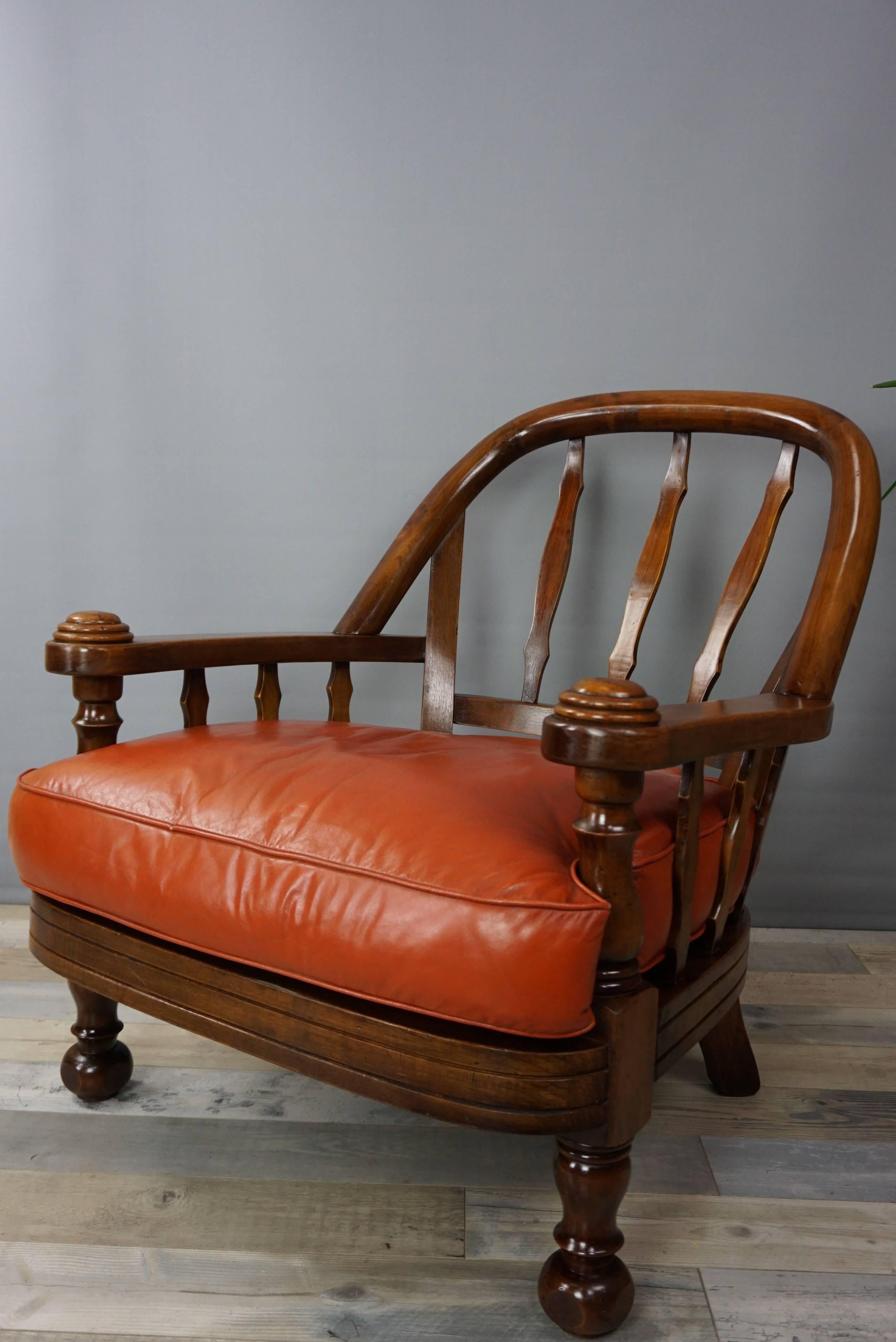 British Colonial Pair of Wooden and Leather Armchairs For Sale