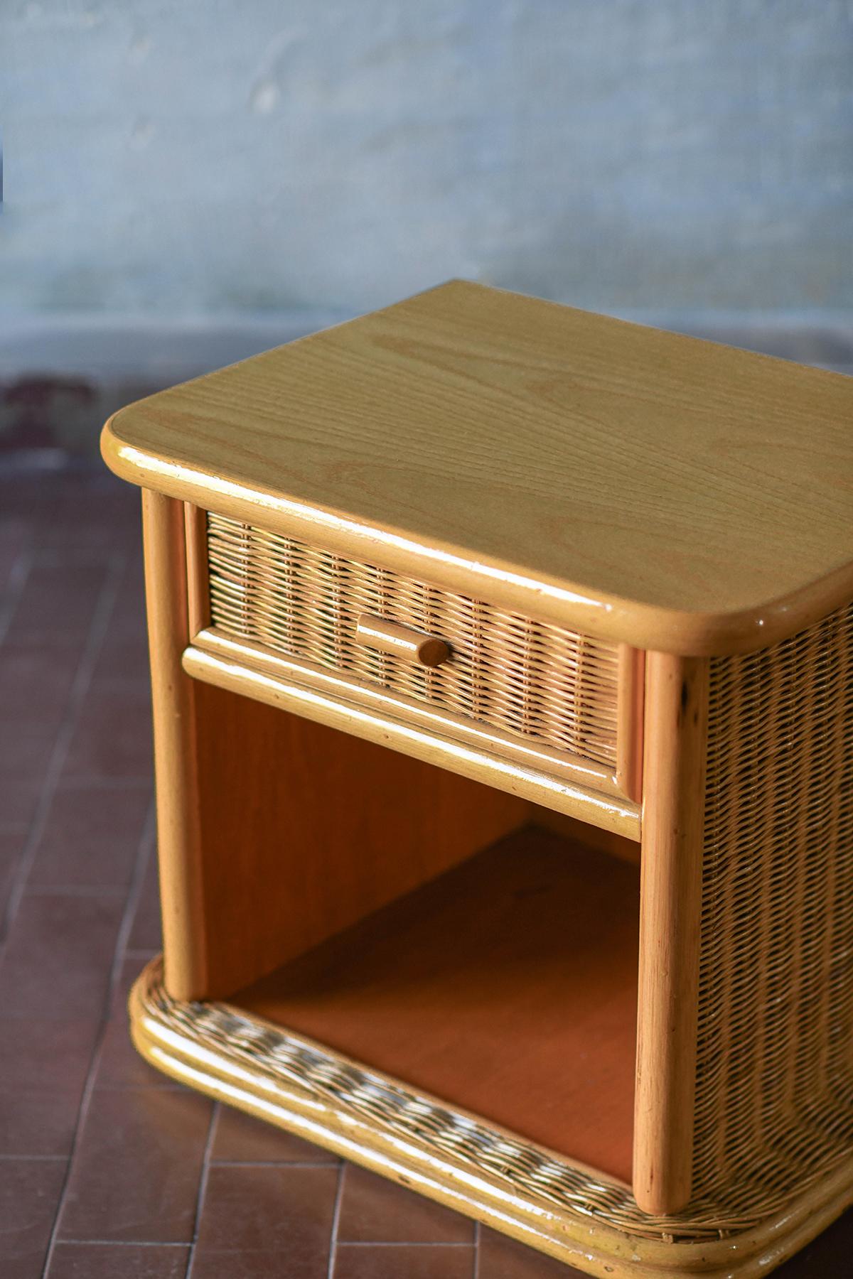 Pair of wooden and wicker bedside tables with drawer, Italy 1980.
Product details
Dimensions: 57 W x 51 H x 44 D cm